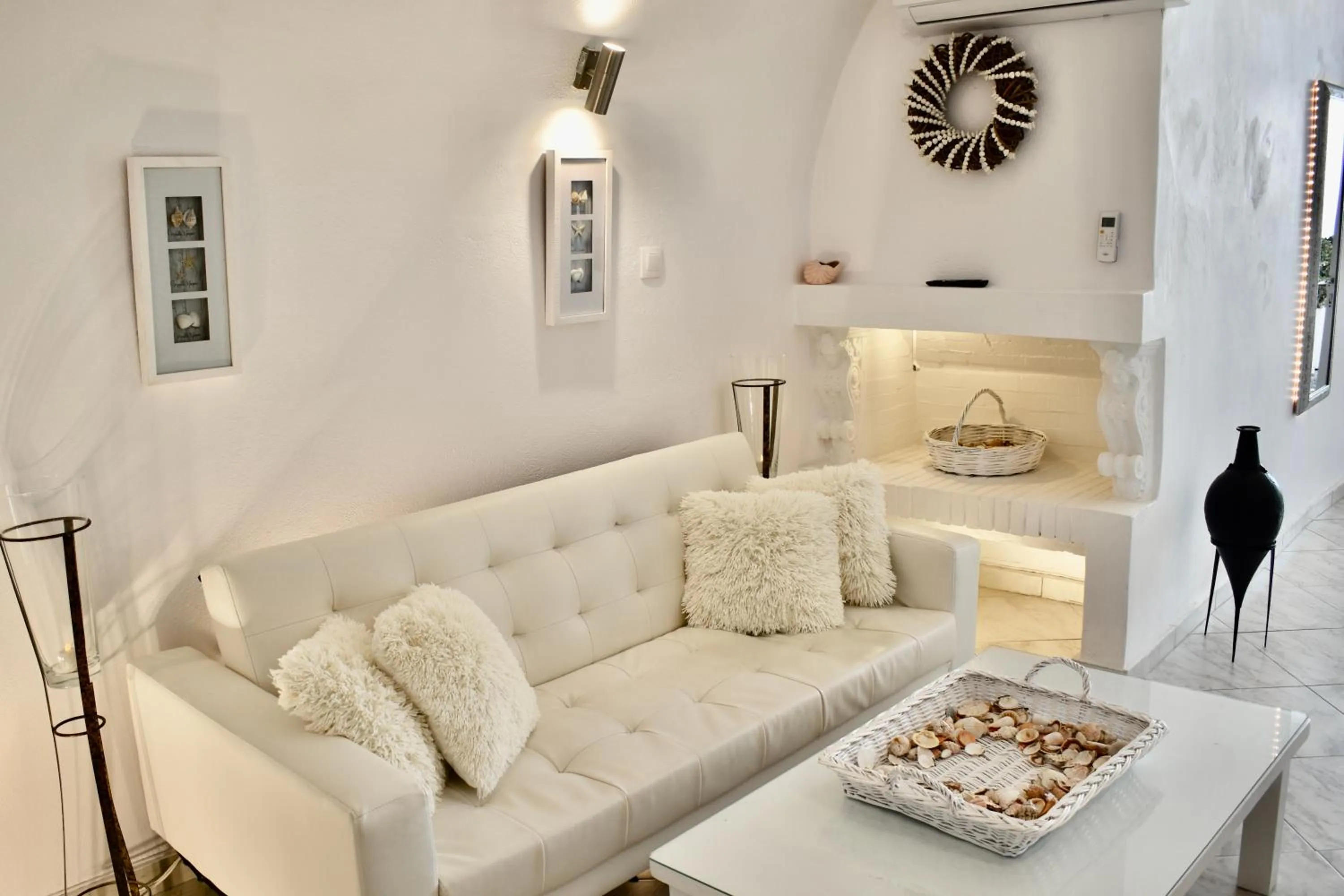 Seating area in Aeolos Art & Eco Suites Adults Only