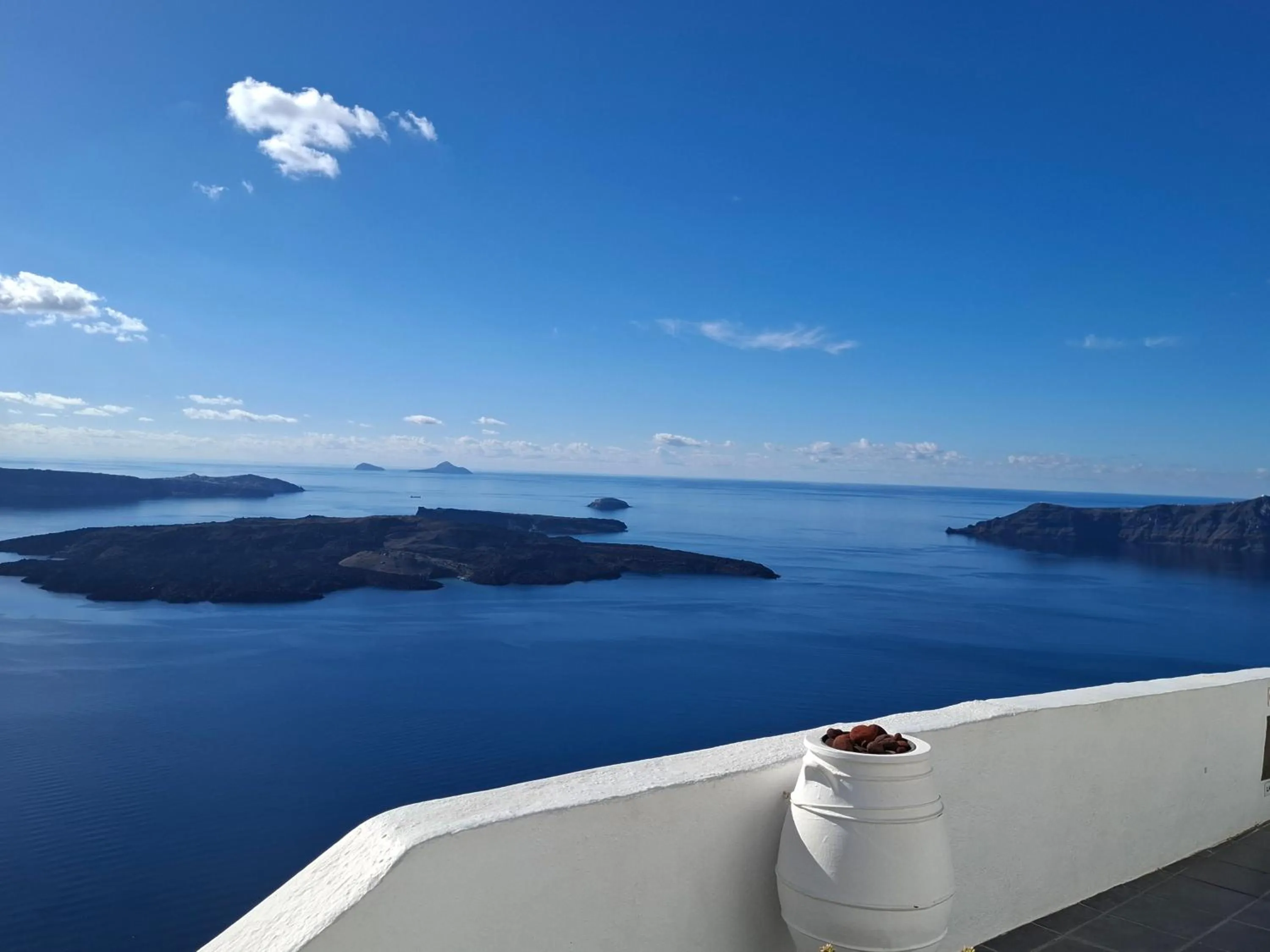 Aeolos Art & Eco Suites Adults Only