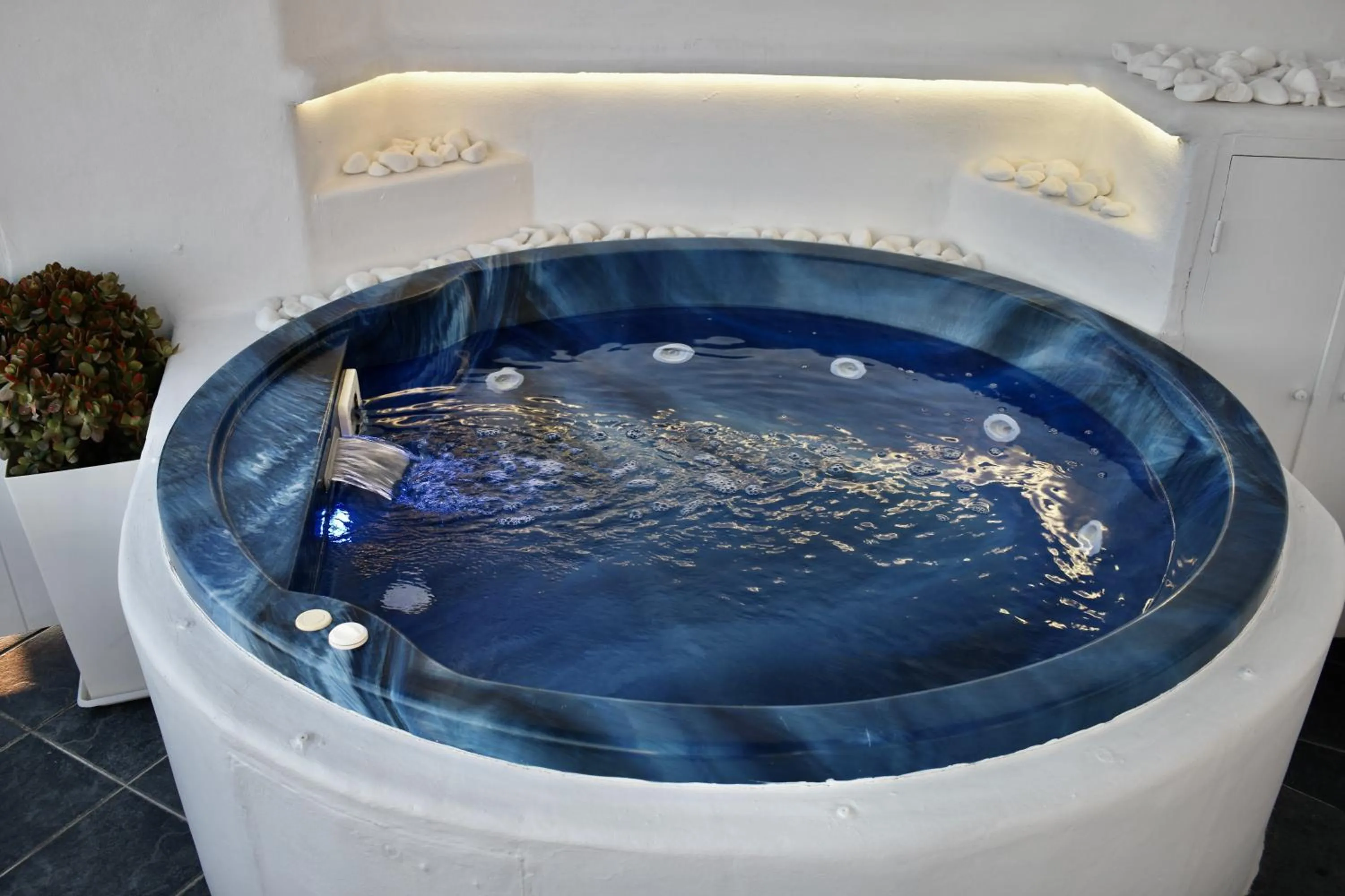 Spa and wellness centre/facilities in Aeolos Art & Eco Suites Adults Only