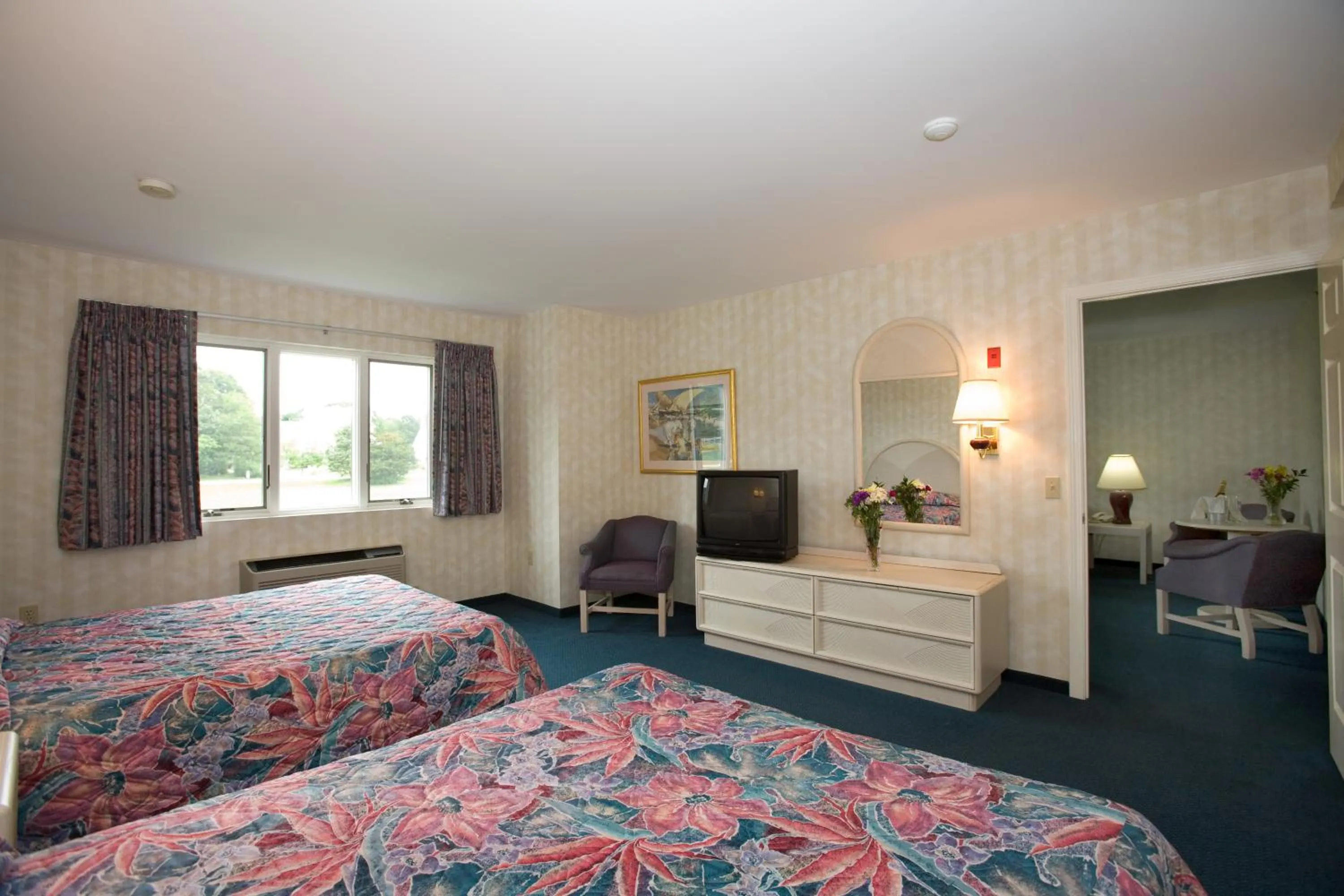 Bed in Winnapaug Inn