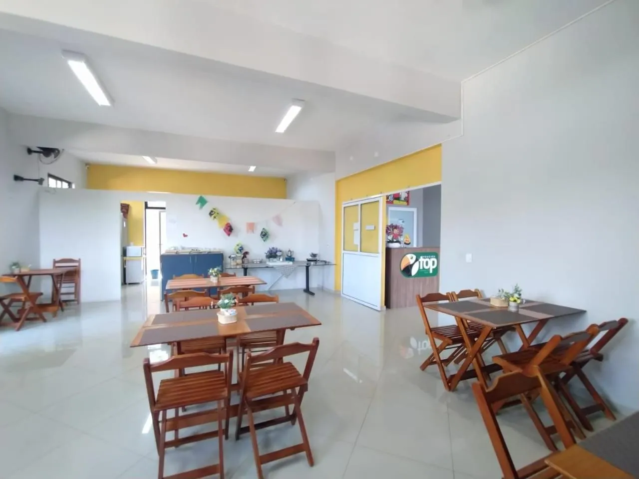 Restaurant/places to eat in Pousada TOP Mairiporã