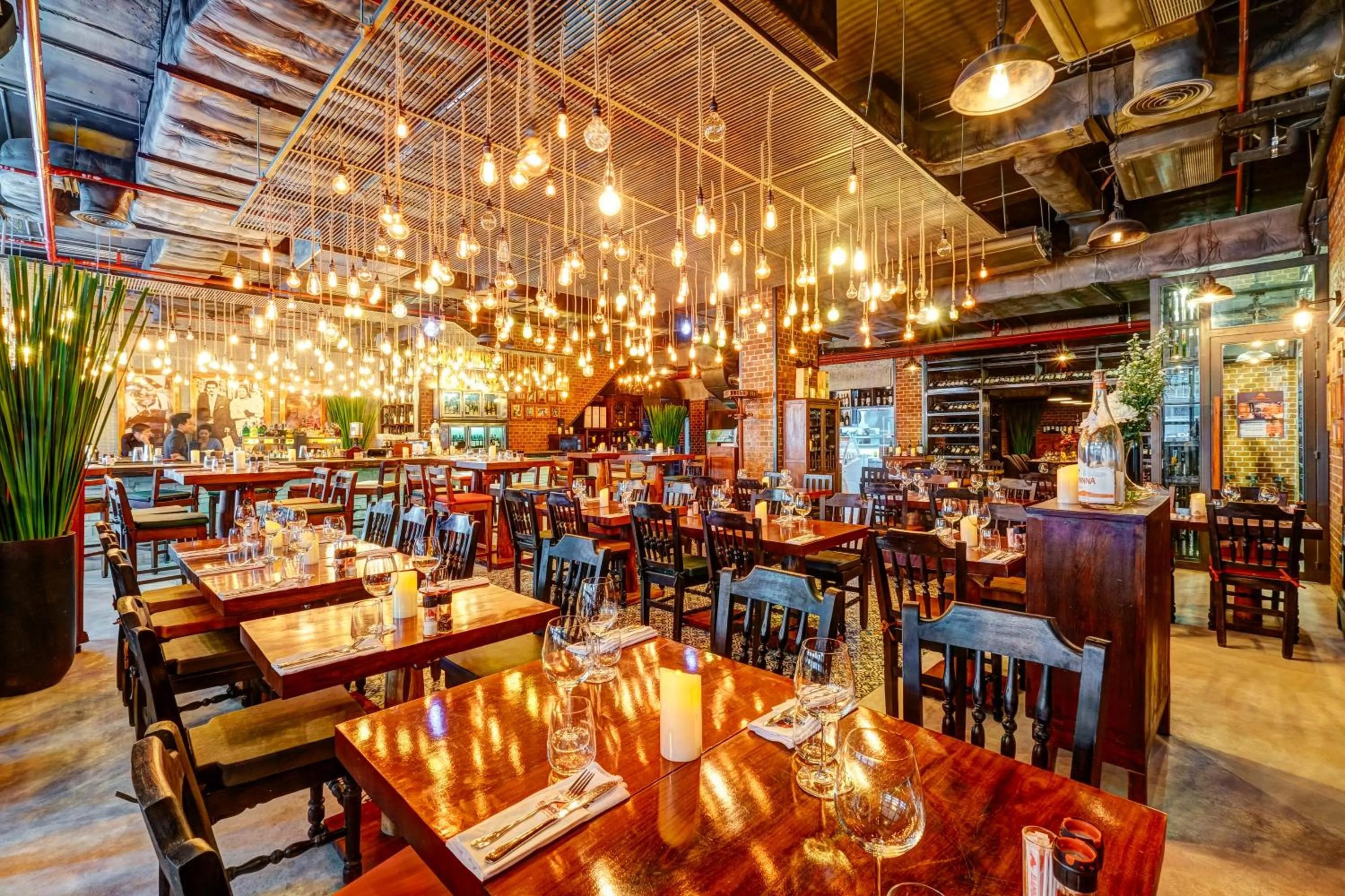 Restaurant/places to eat in Mercure Bangkok Sukhumvit 11