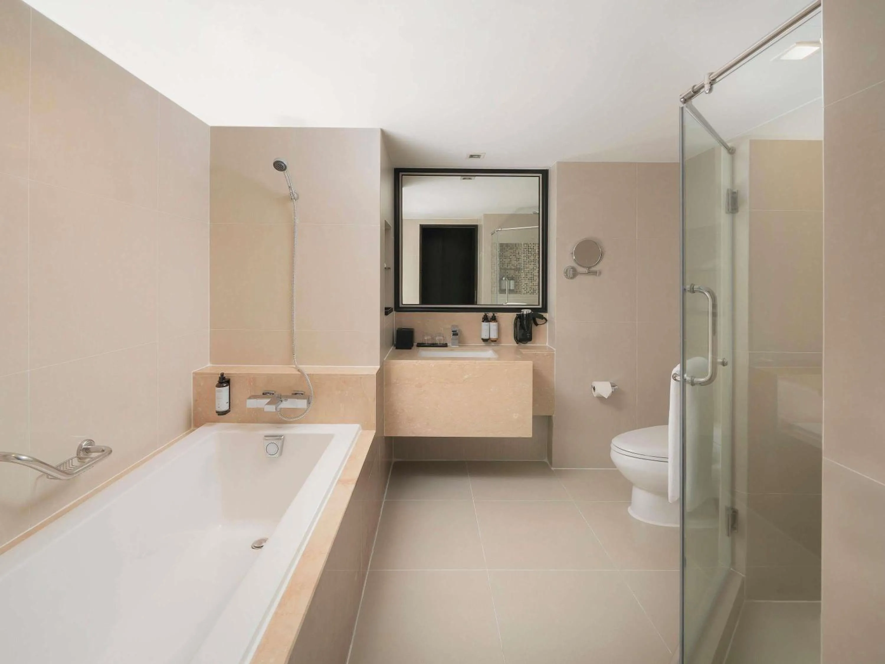 Bedroom in Mercure Bangkok Sukhumvit 11