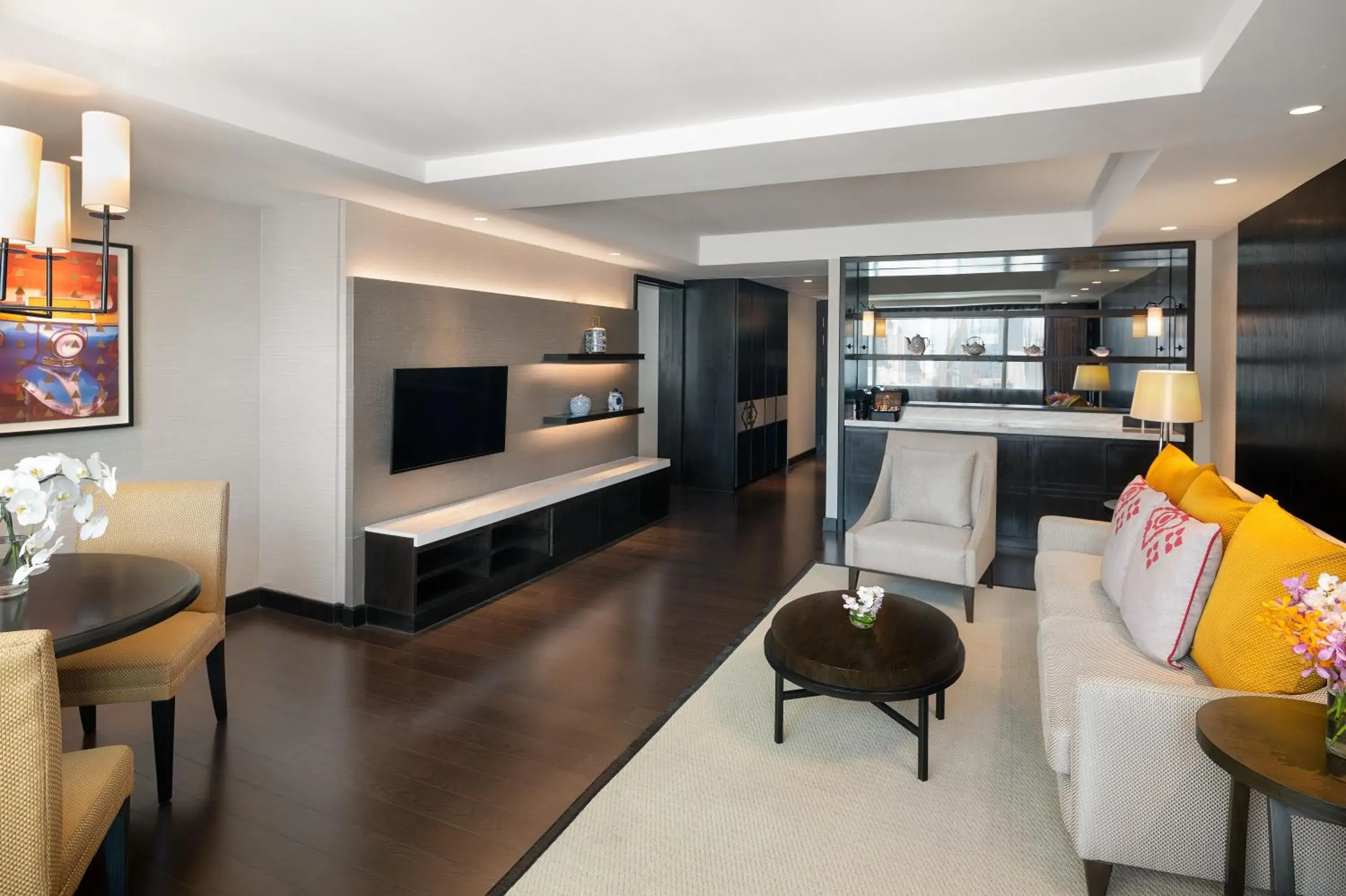 King Suite in Mercure Bangkok Sukhumvit 11 King Suite in Mercure Bangkok Sukhumvit 11