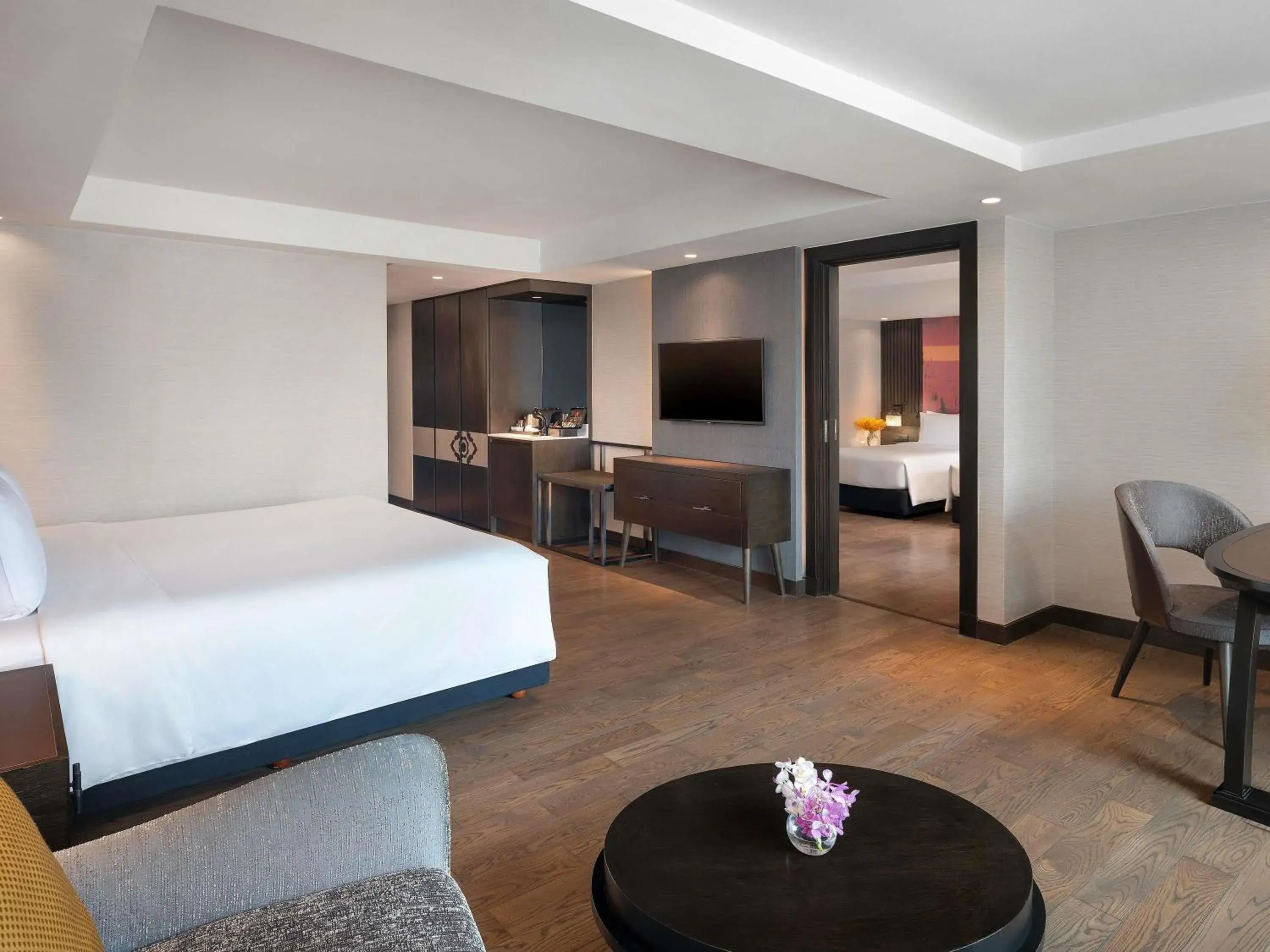 Privilege King Room with Lounge Access in Mercure Bangkok Sukhumvit 11 Privilege King Room with Lounge Access in Mercure Bangkok Sukhumvit 11