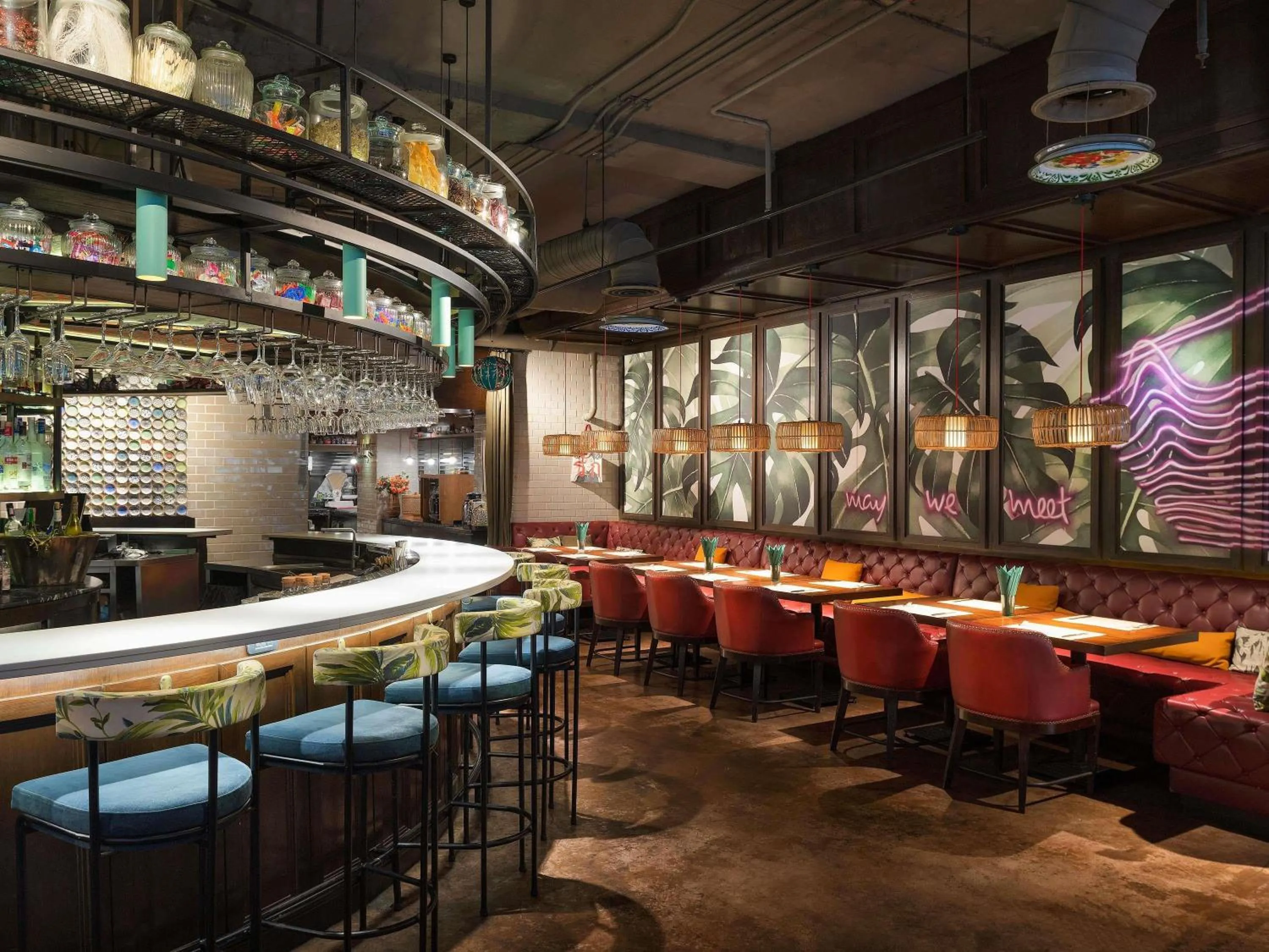 Restaurant/places to eat in Mercure Bangkok Sukhumvit 11