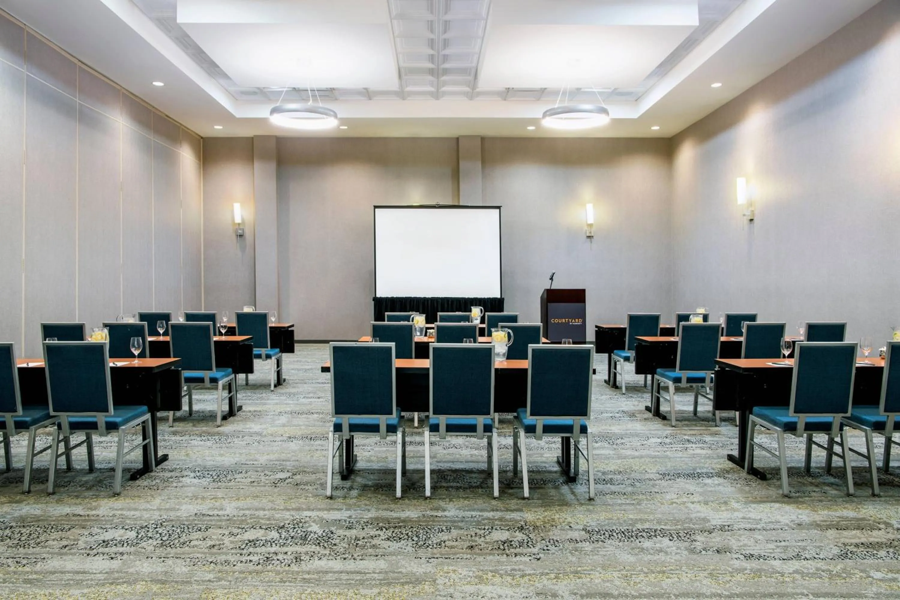 Meeting/conference room in Courtyard by Marriott Edmonton West