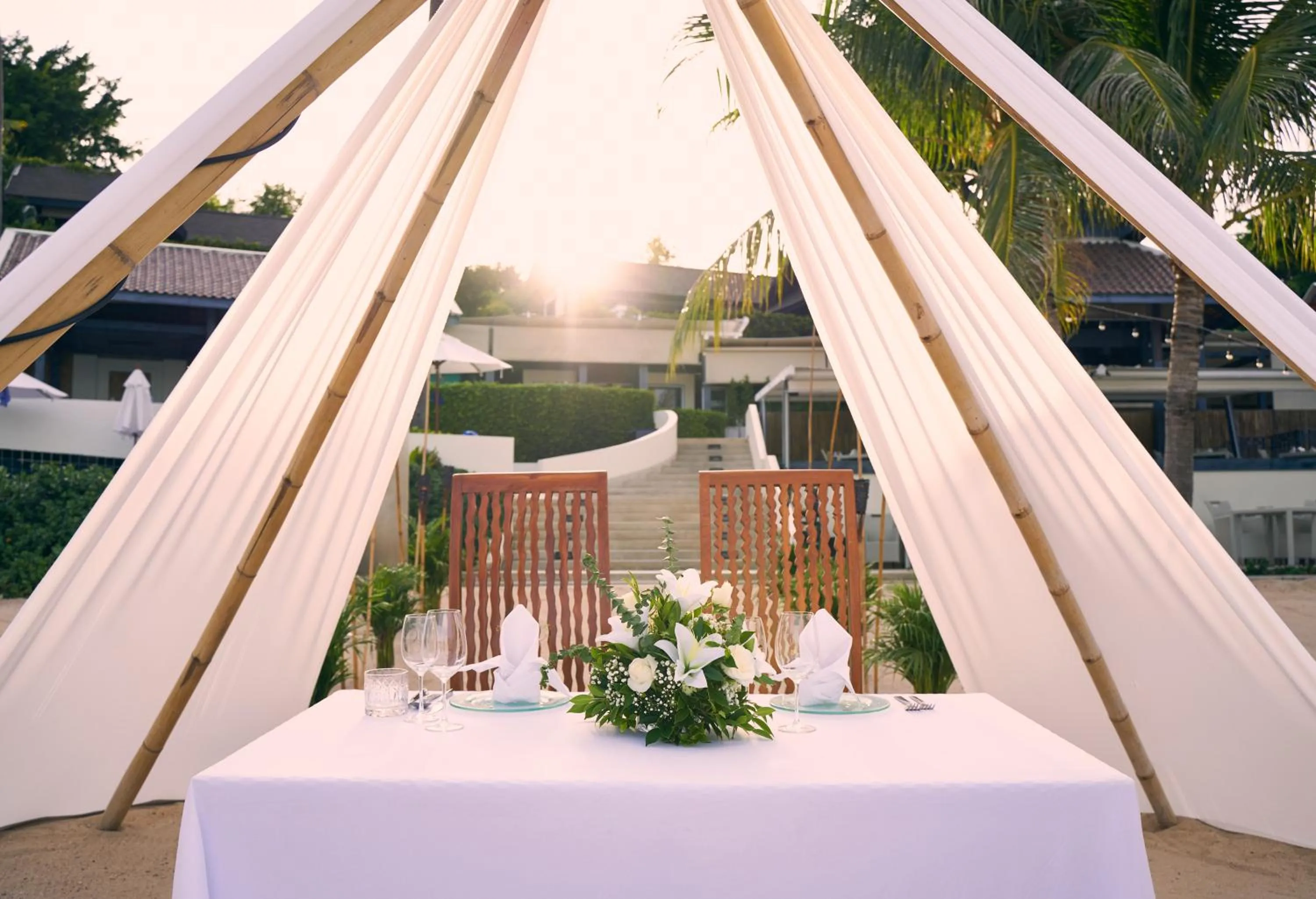 Food and drinks in Anantara Lawana Koh Samui Resort