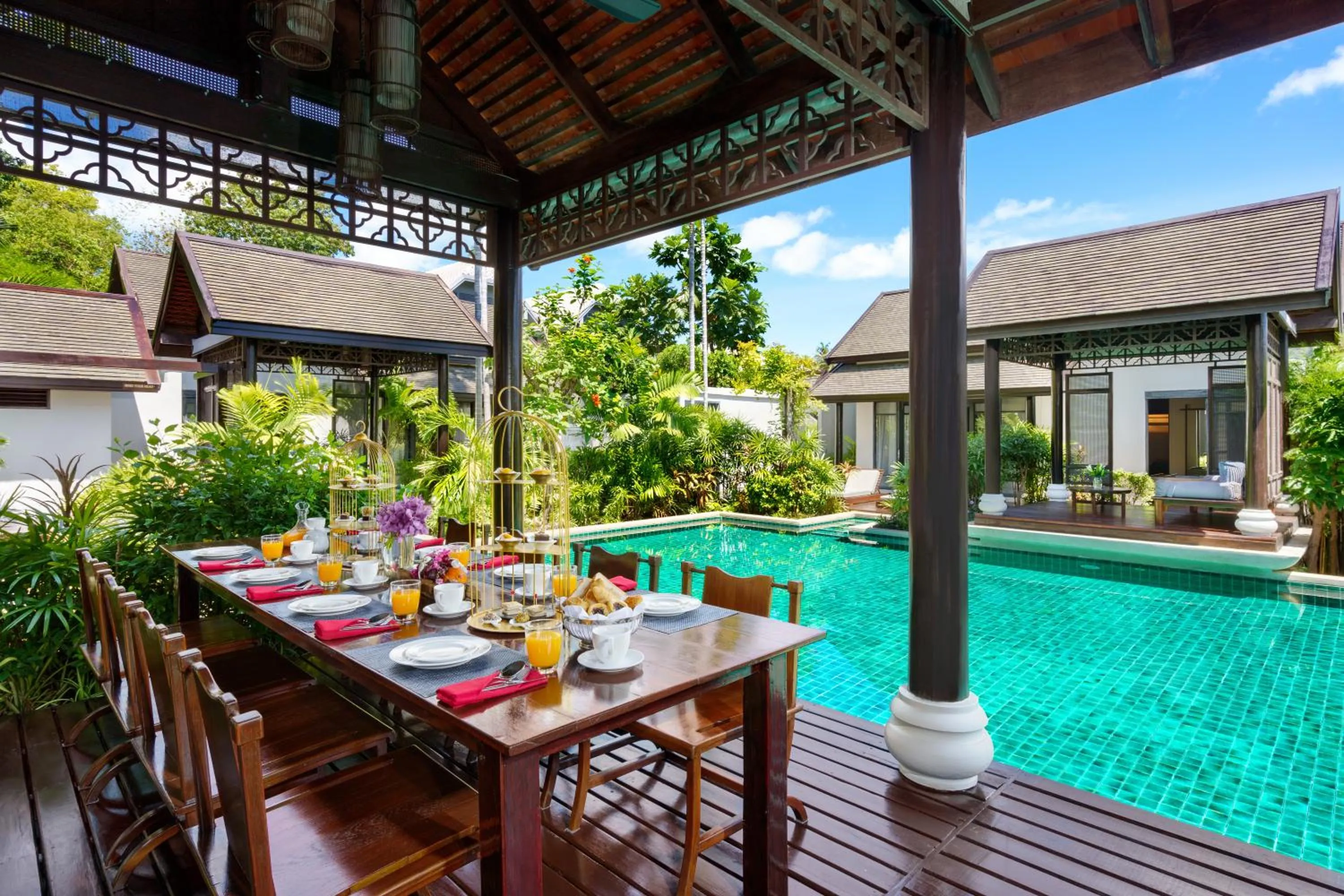 Swimming pool in Anantara Lawana Koh Samui Resort