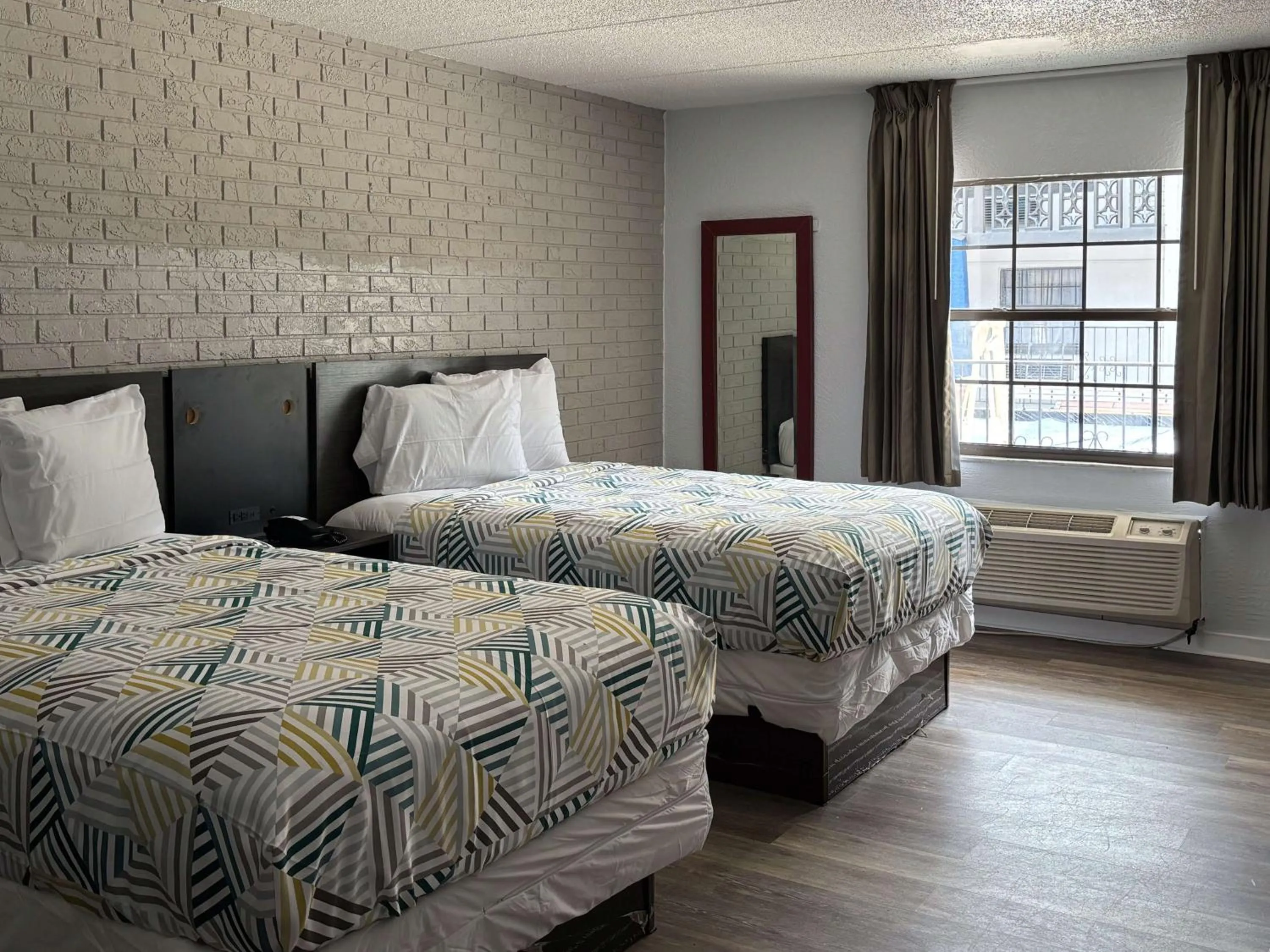 Bedroom, Bed in La Casa Inn and Suites