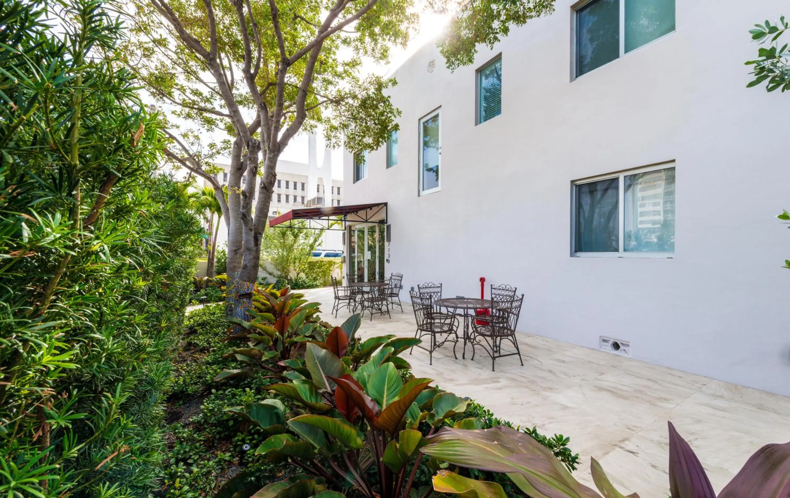 Facade/entrance in Costa Norte Boutique Hotel Miami Beach