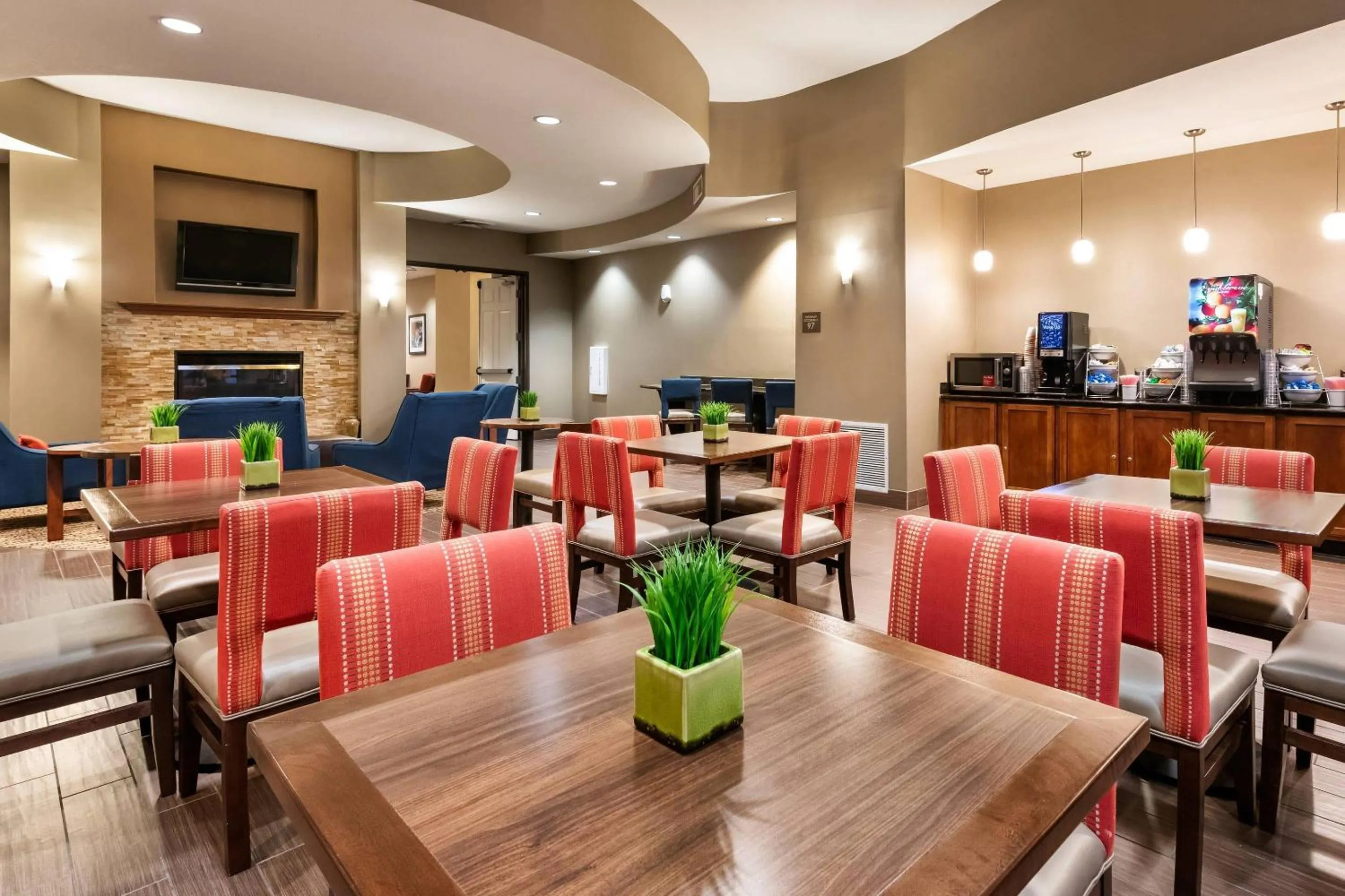 Breakfast in Comfort Suites Goodyear-West Phoenix