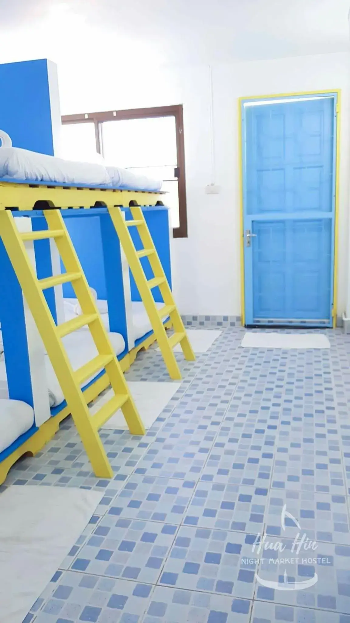 Bunk Bed in Mixed Dormitory Room in HuaHin Night Market Hostel Bunk Bed in Mixed Dormitory Room in HuaHin Night Market Hostel