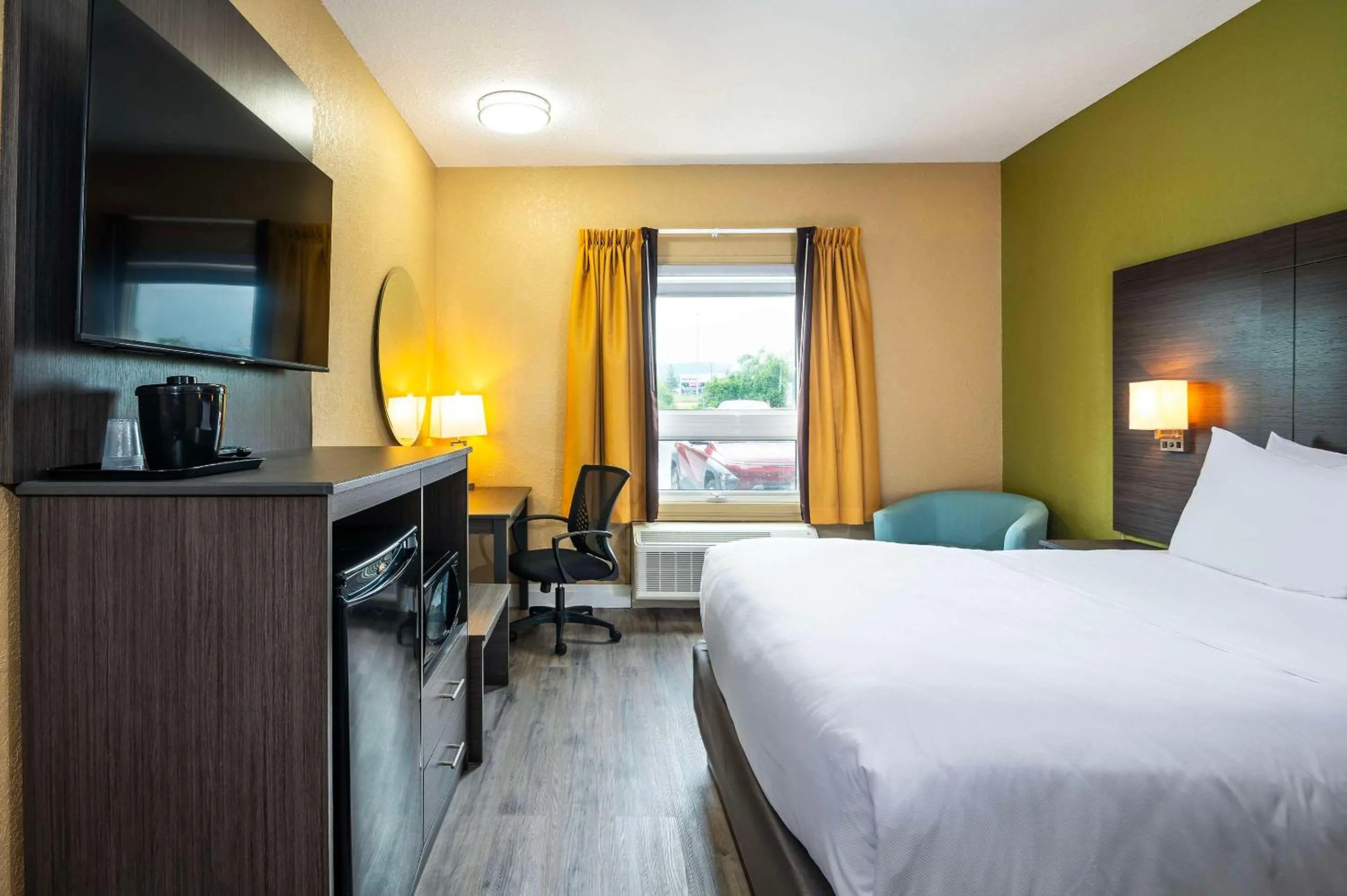 Bedroom, Bed in Quality Inn & Suites