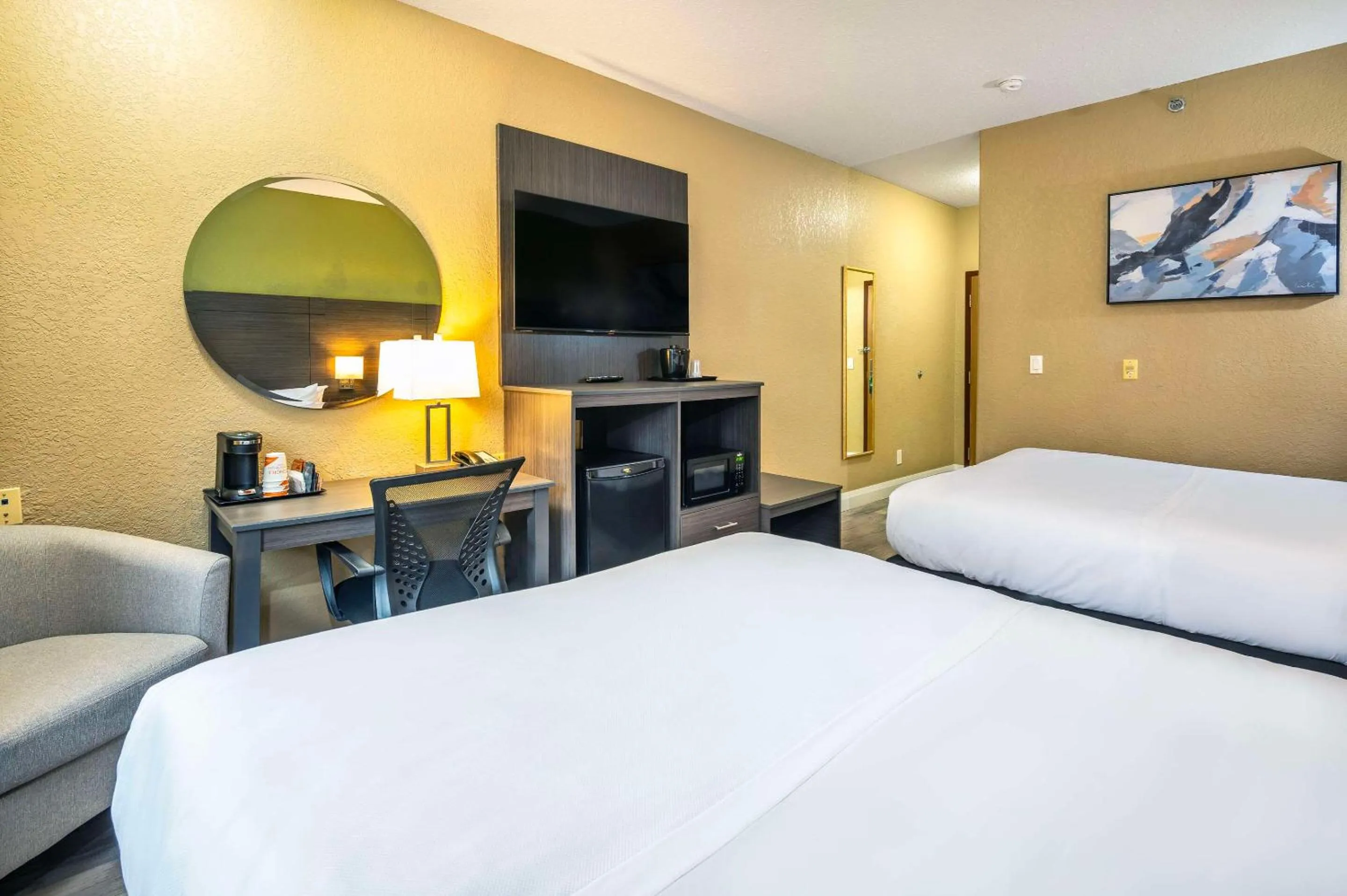 Bedroom, Bed in Quality Inn & Suites