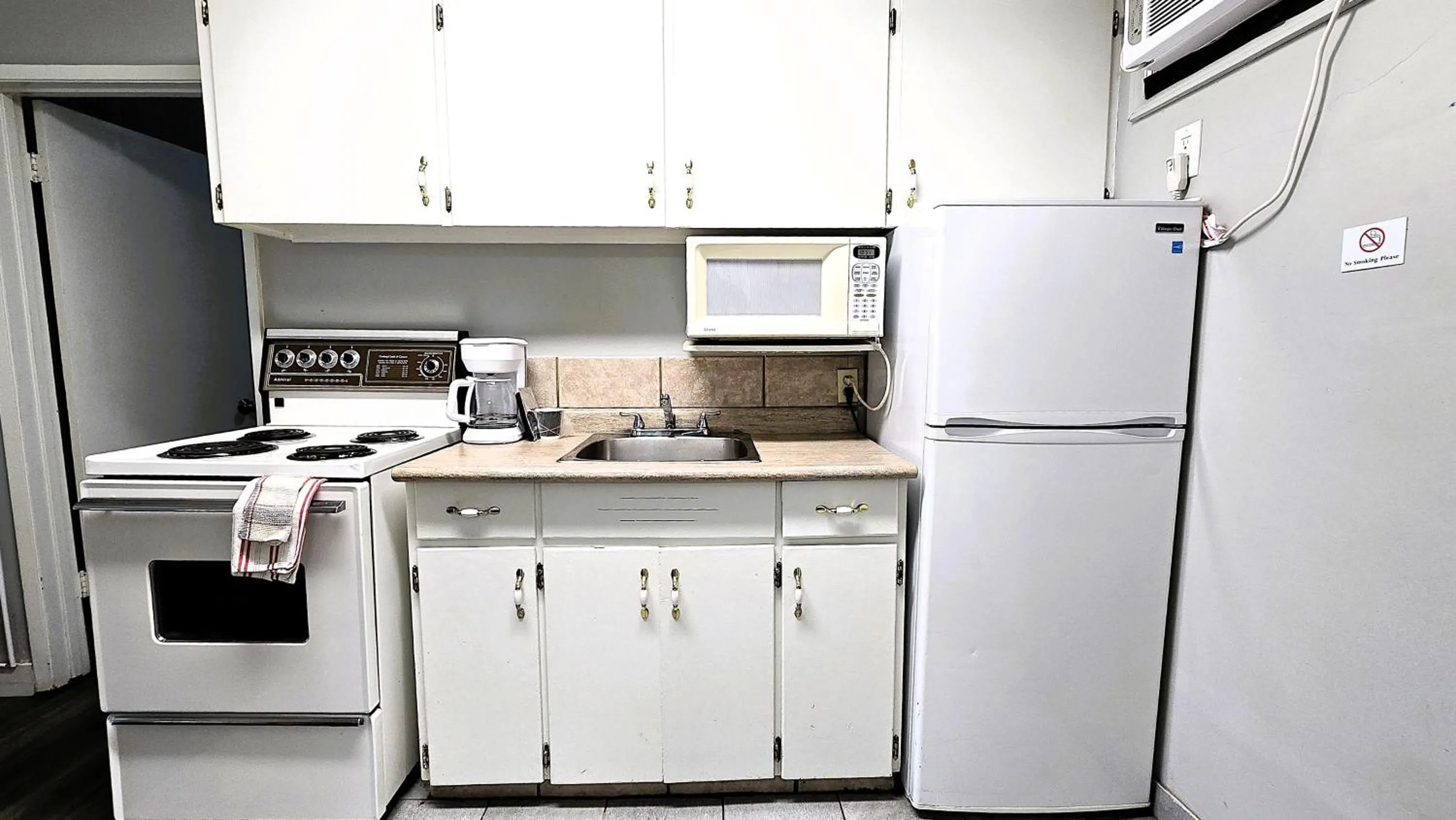 kitchen in Okanagan Seasons Resort