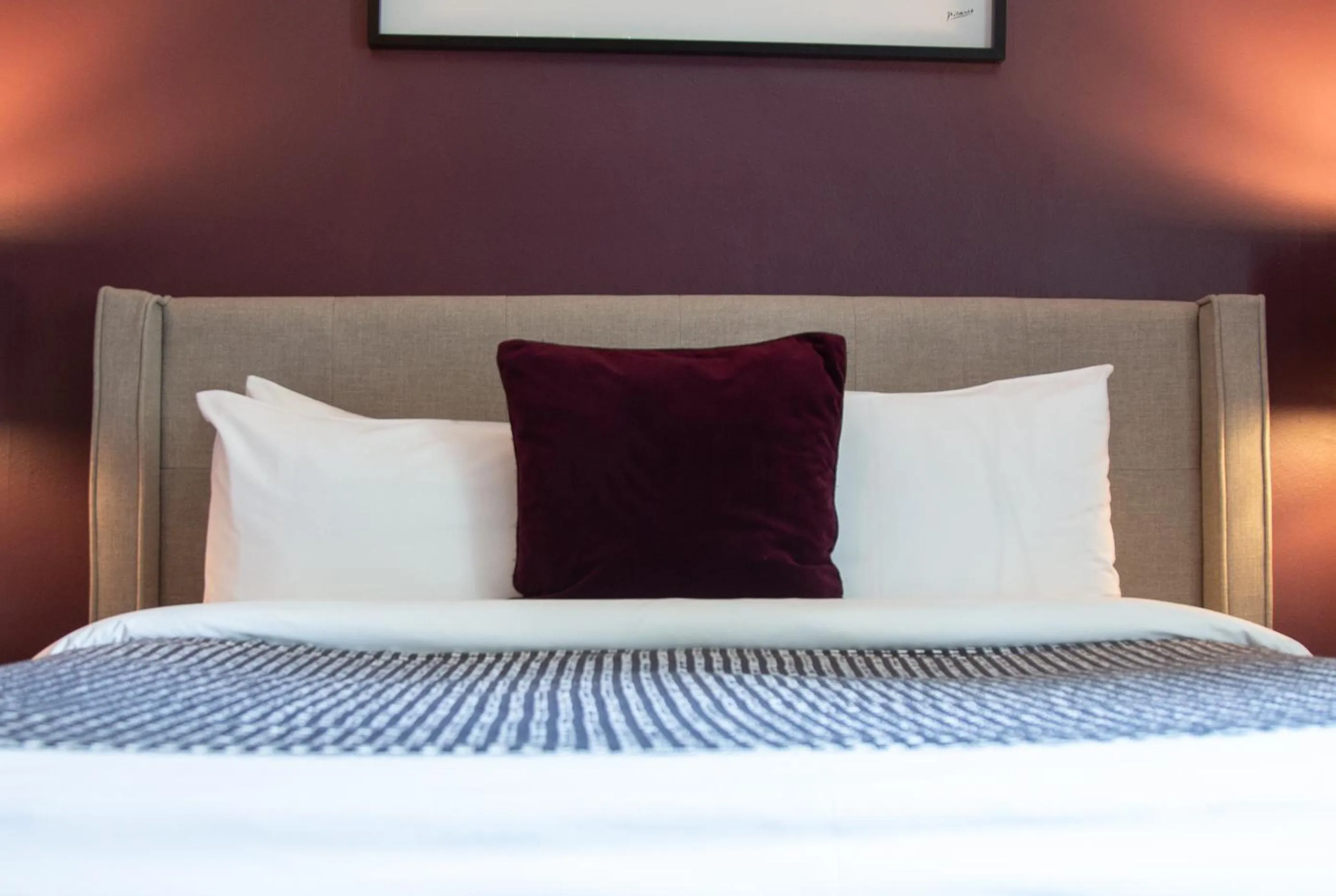 Bed in Manoir Becancourt Hotel