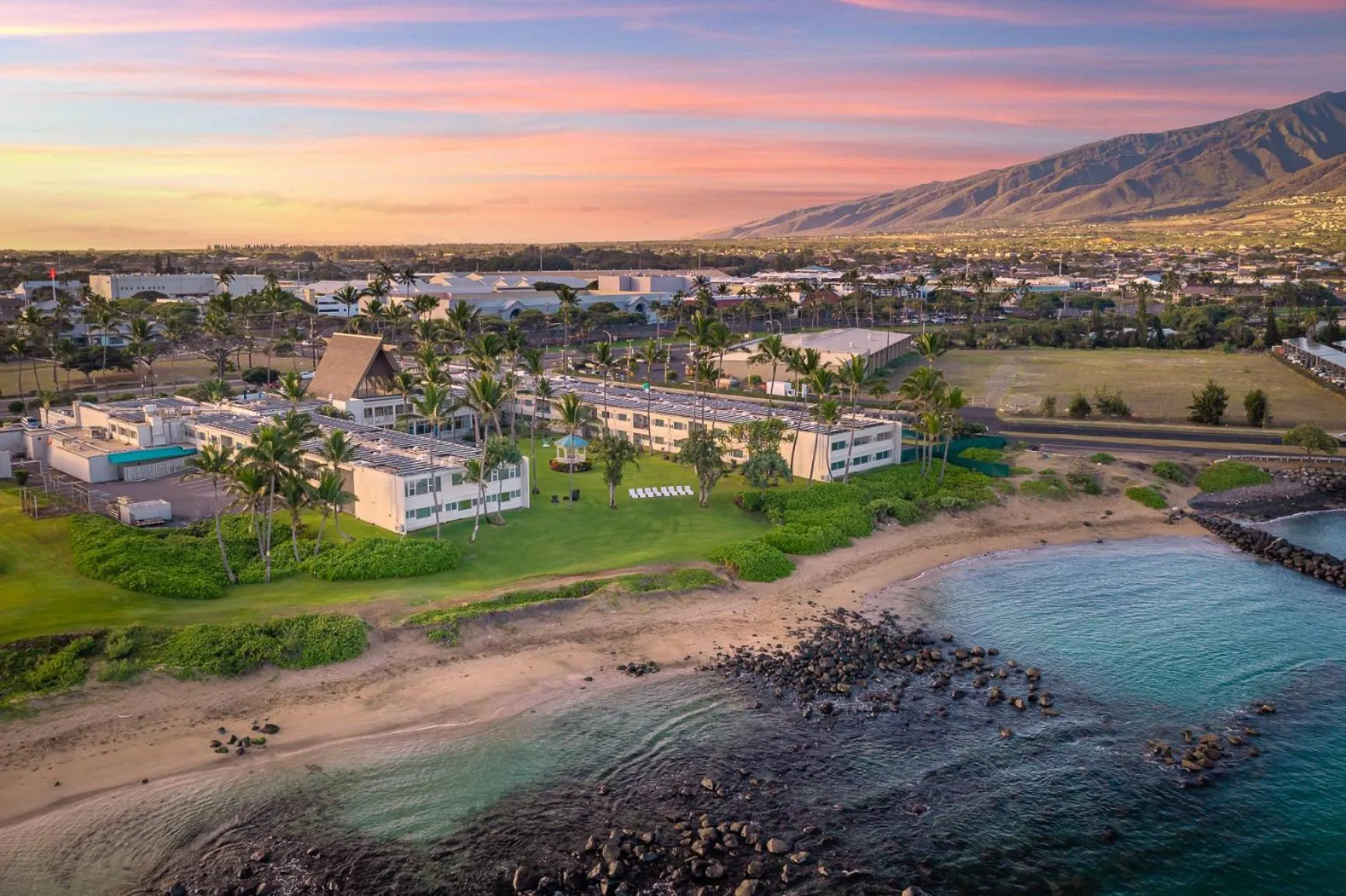 Property building in Maui Beach Hotel