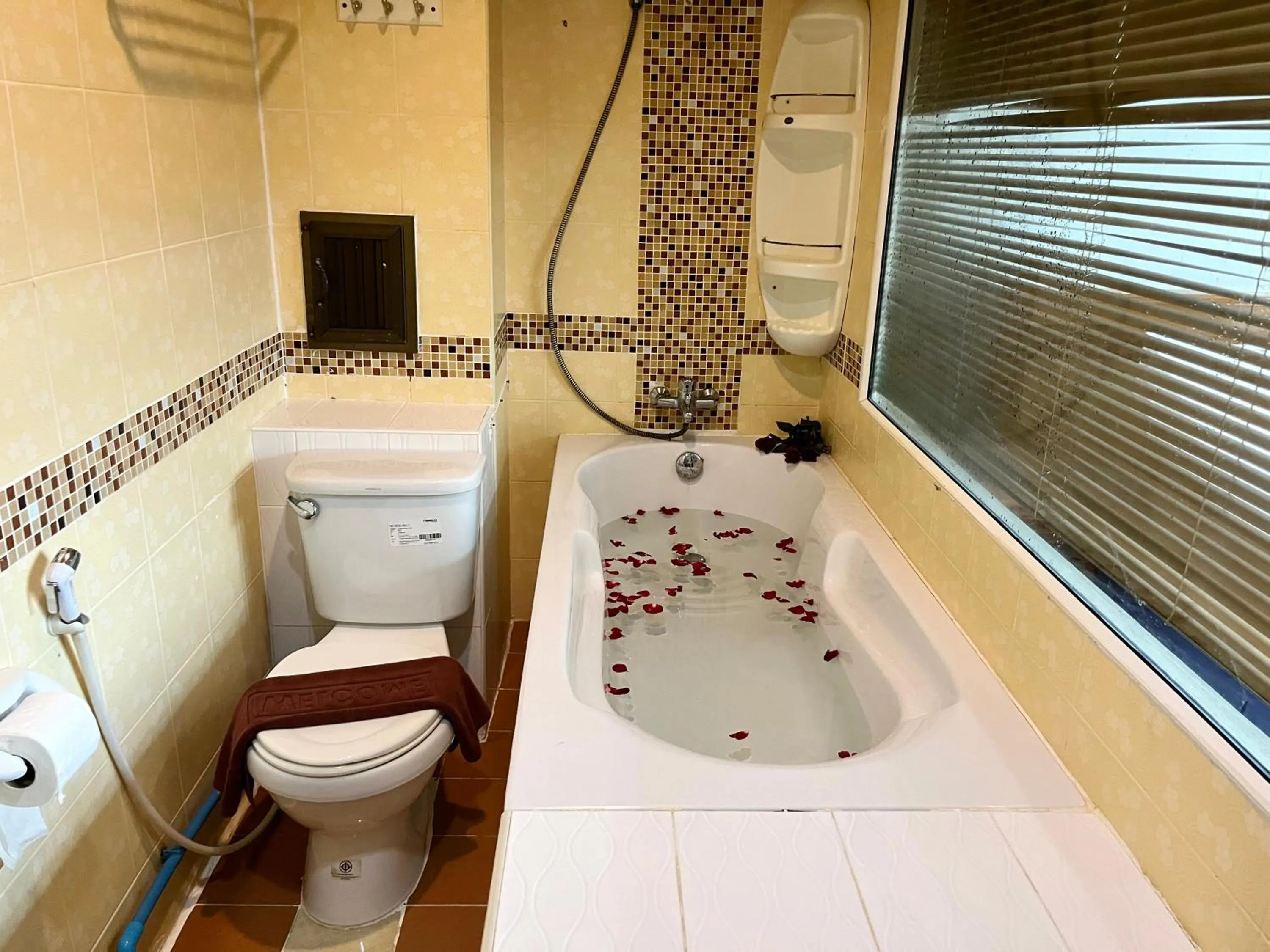 Hot Tub in Patong Lamai Residence