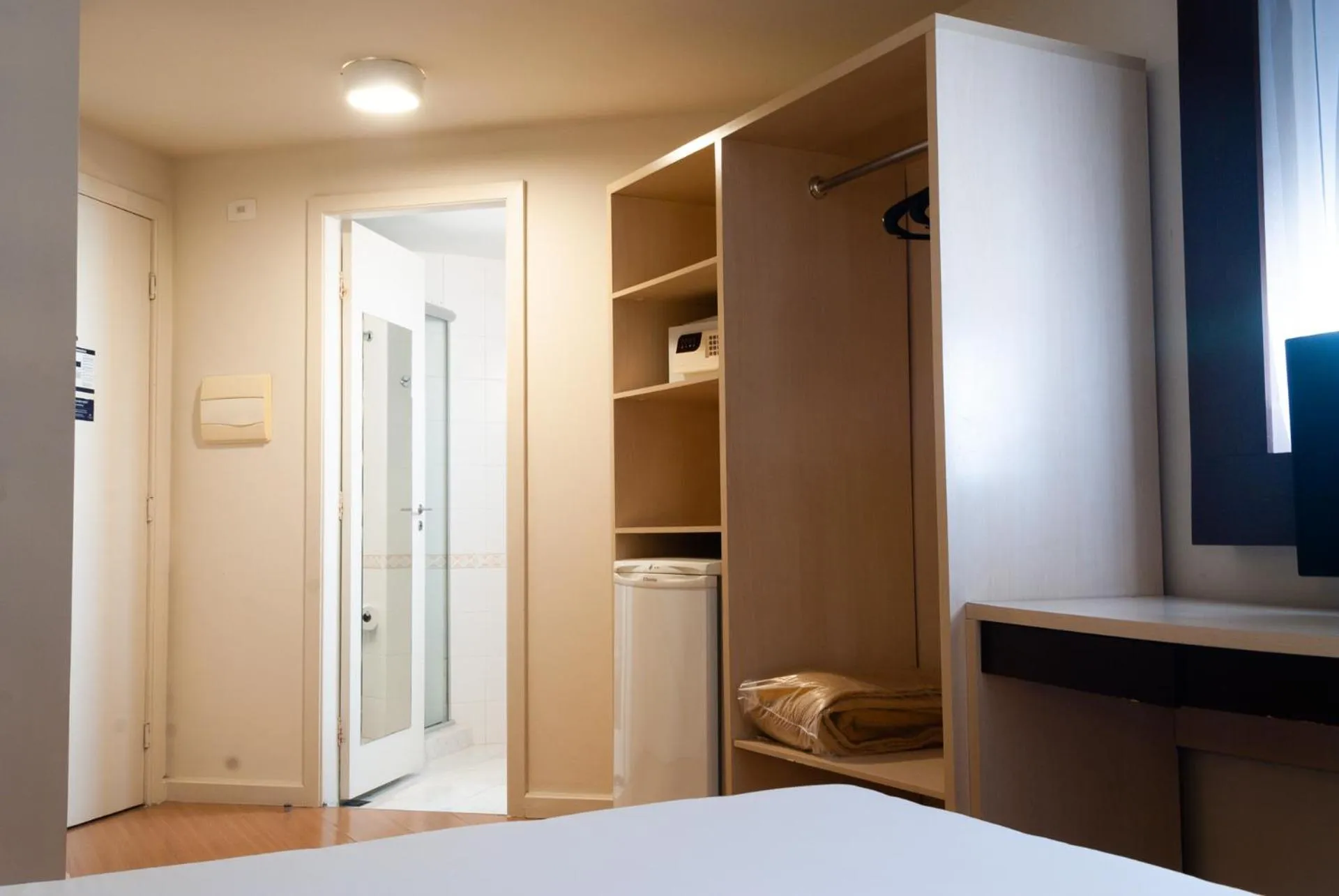 Bedroom, Bed in Master Curitiba Hotel - 1,6 km do Estádio Couto Pereira - Show