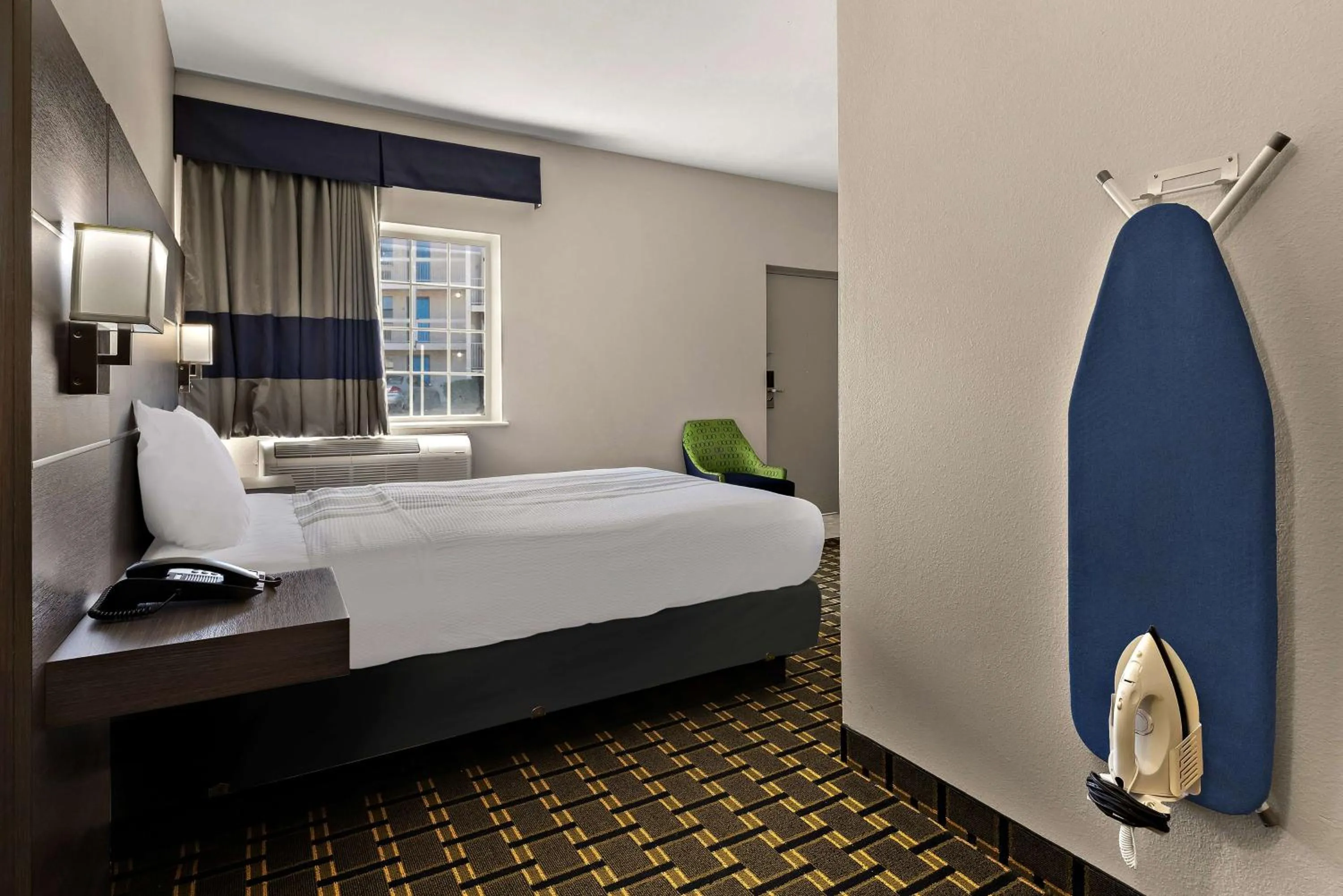 Bedroom, Bed in SureStay Plus Hotel by Best Western Tulsa East