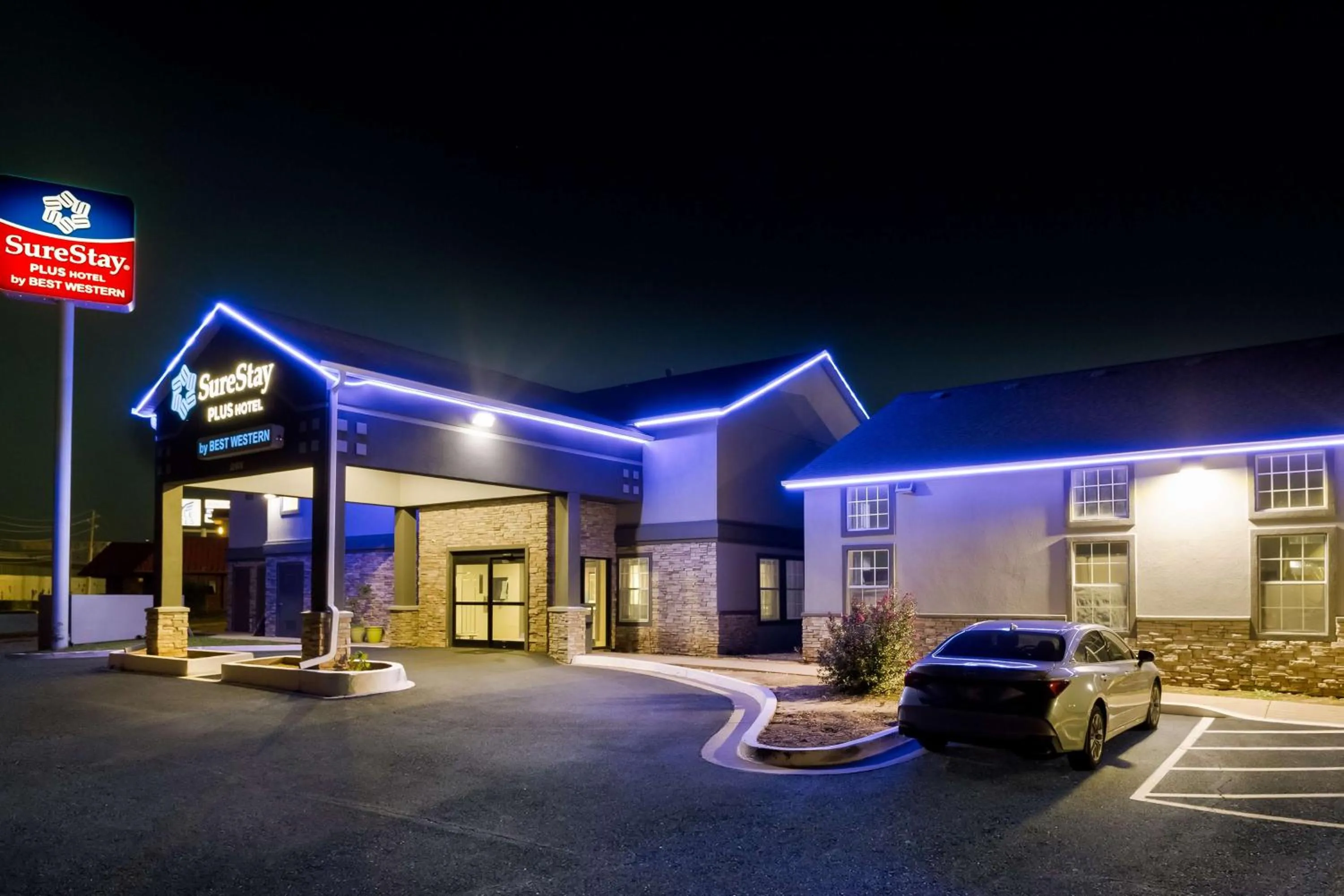Property building in SureStay Plus Hotel by Best Western Tulsa East