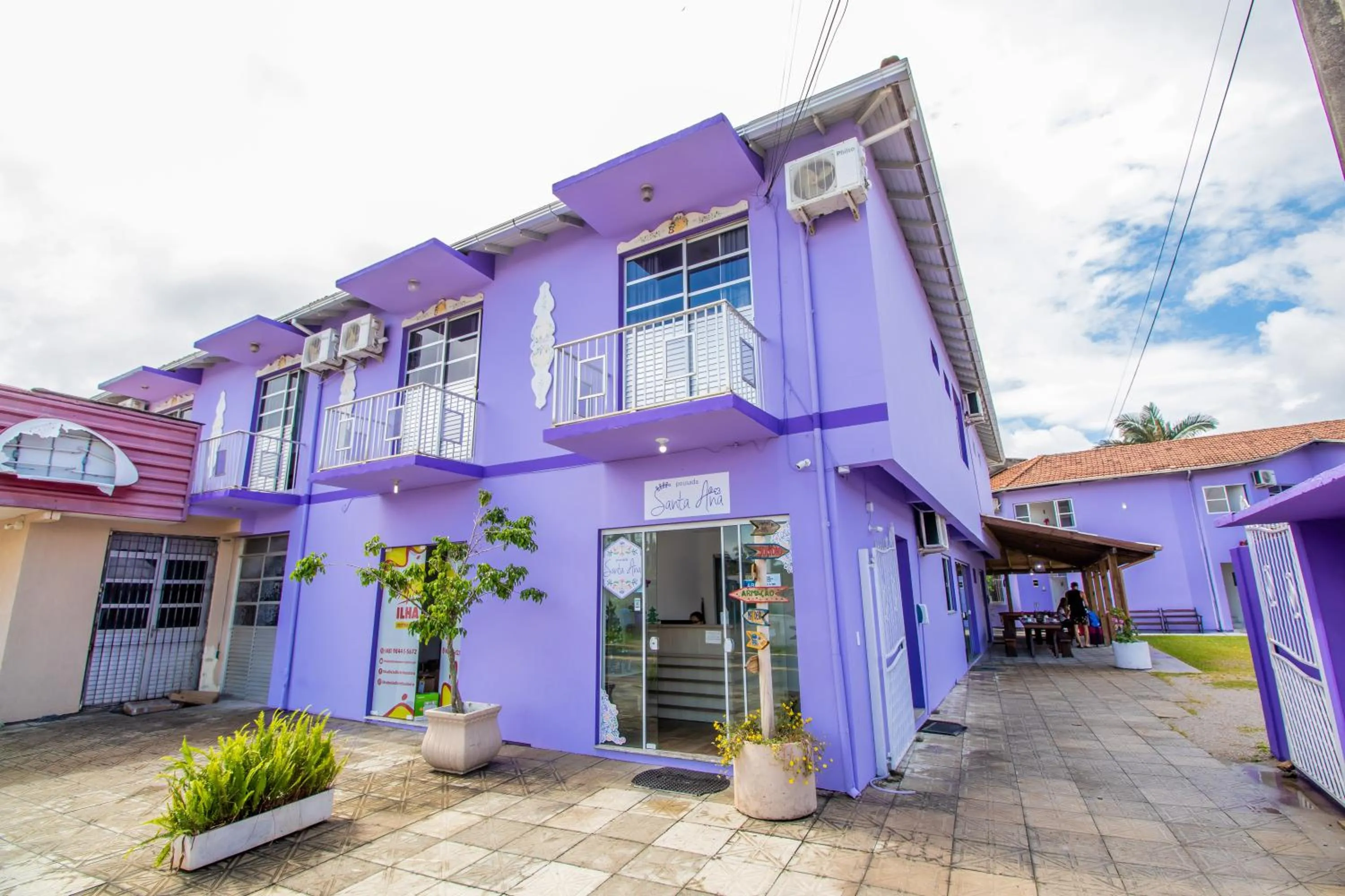 Property building in Pousada Santa Ana