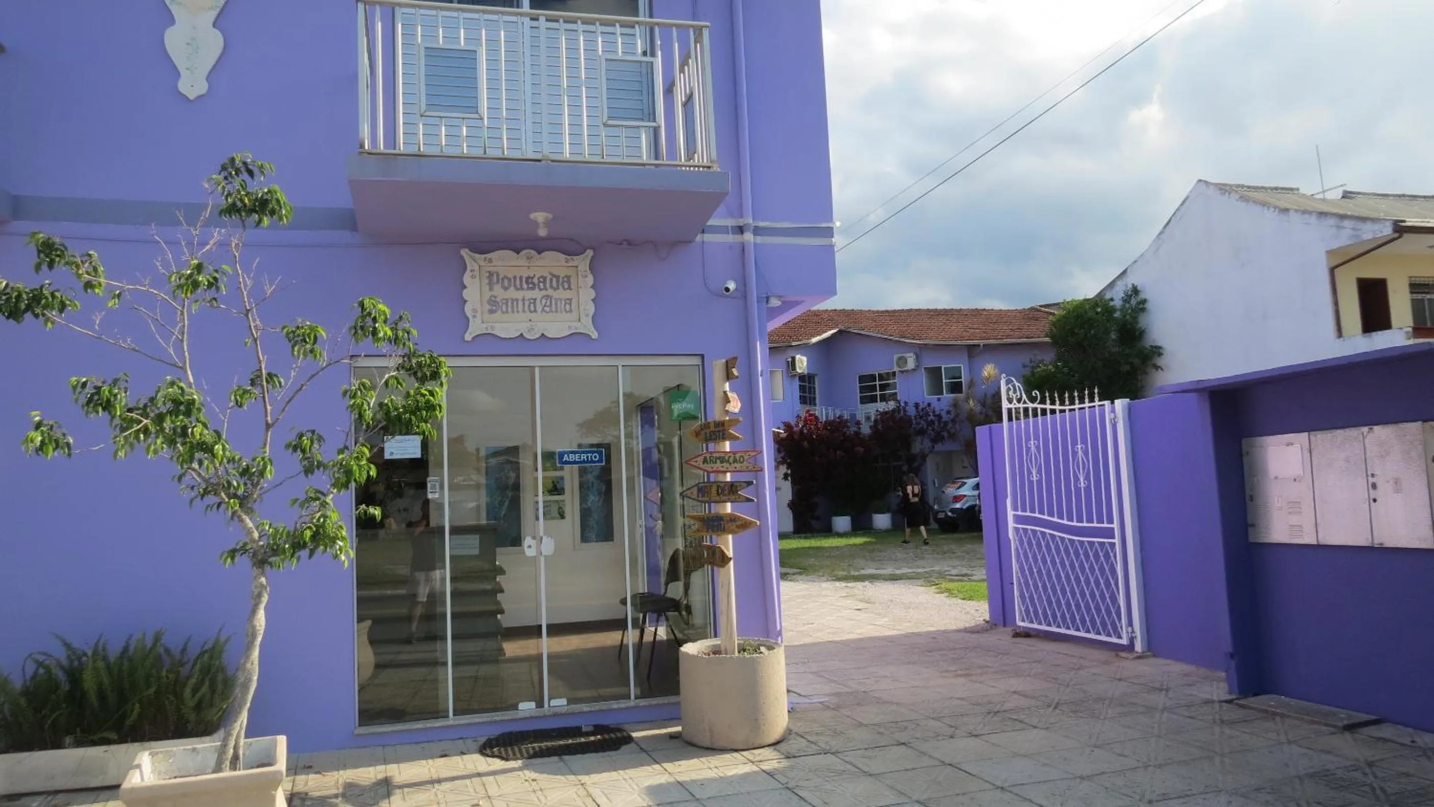 Property building in Pousada Santa Ana