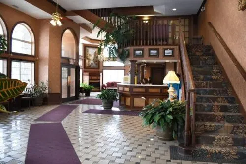 Lobby or reception in Hamilton Inn Select Beachfront Mackinaw City