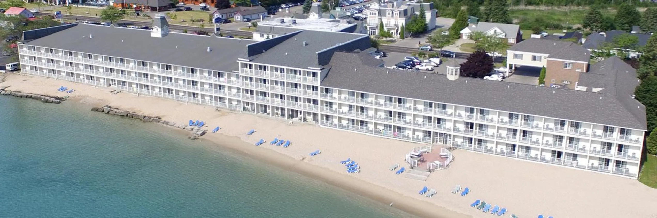Hamilton Inn Select Beachfront Mackinaw City
