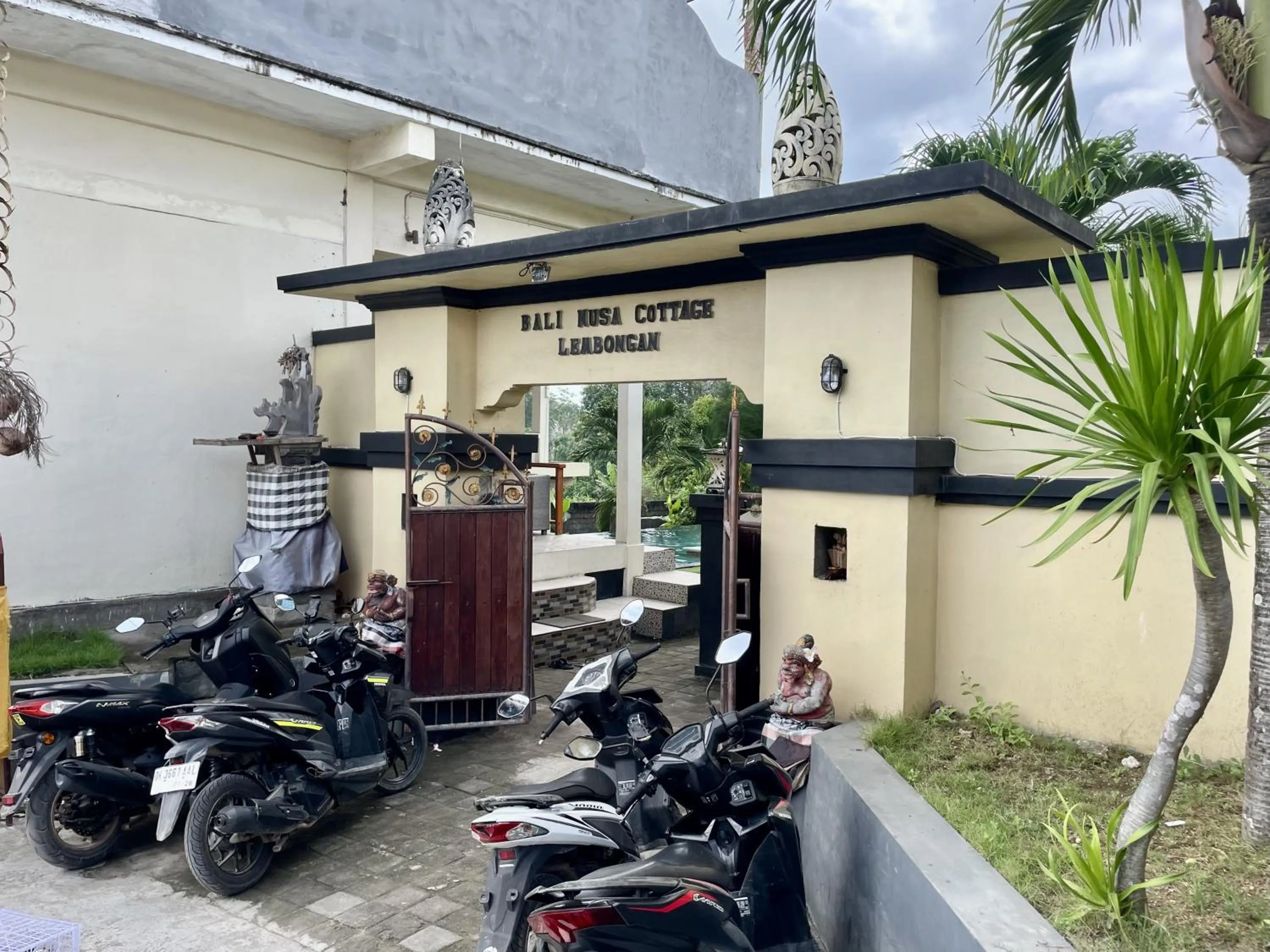 Facade/entrance in Bali Nusa Cottage