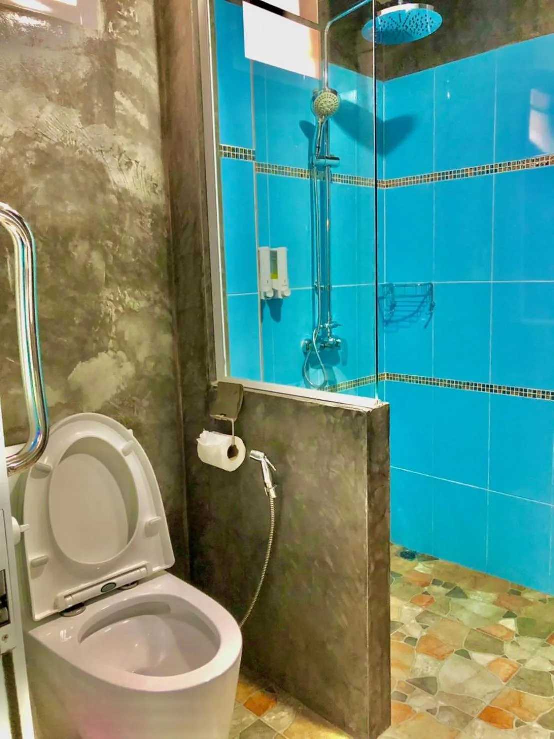 Shower in Pana Long Beach Resort - SHA Plus