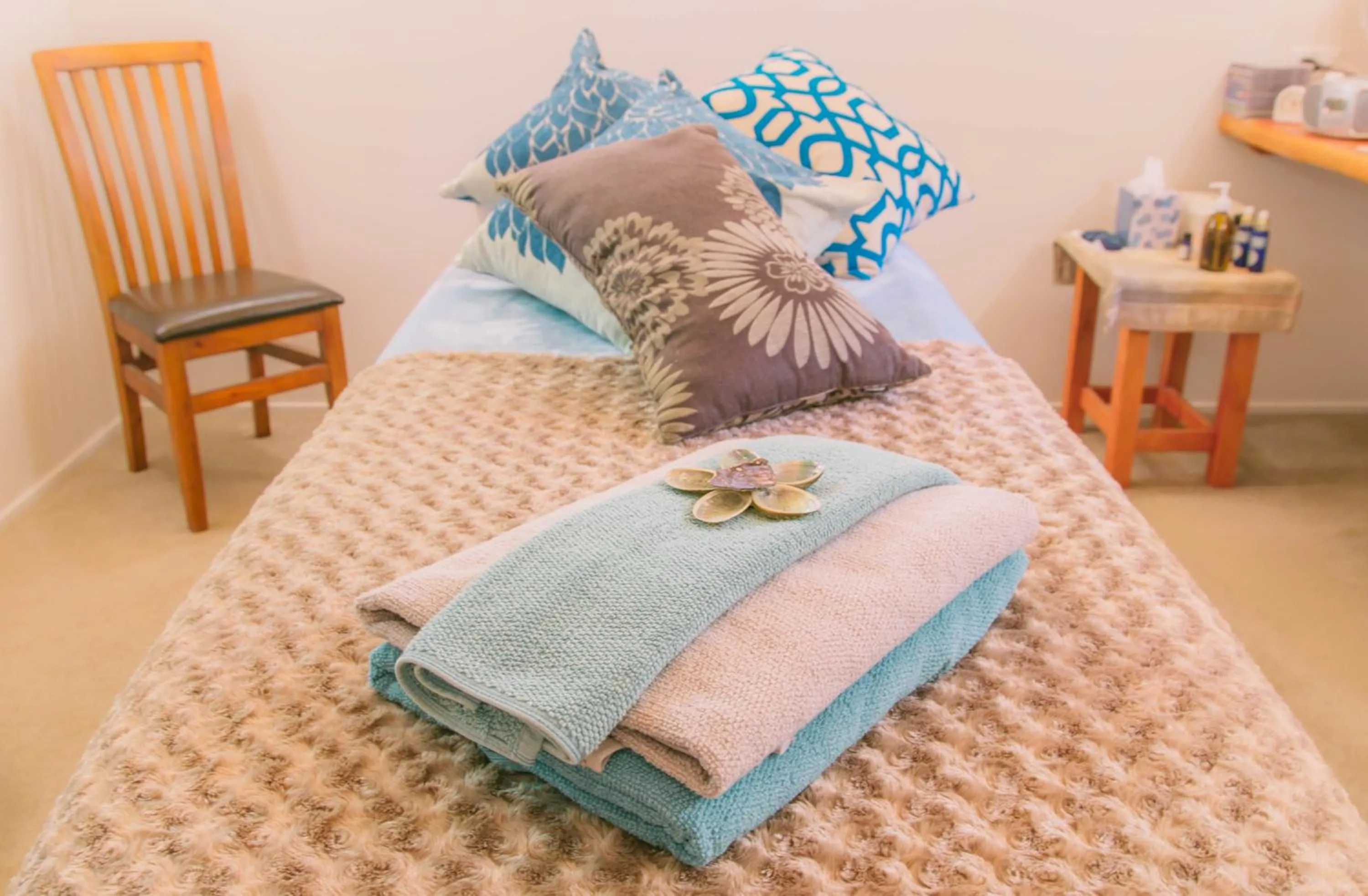 Massage in Tangiaro Retreat