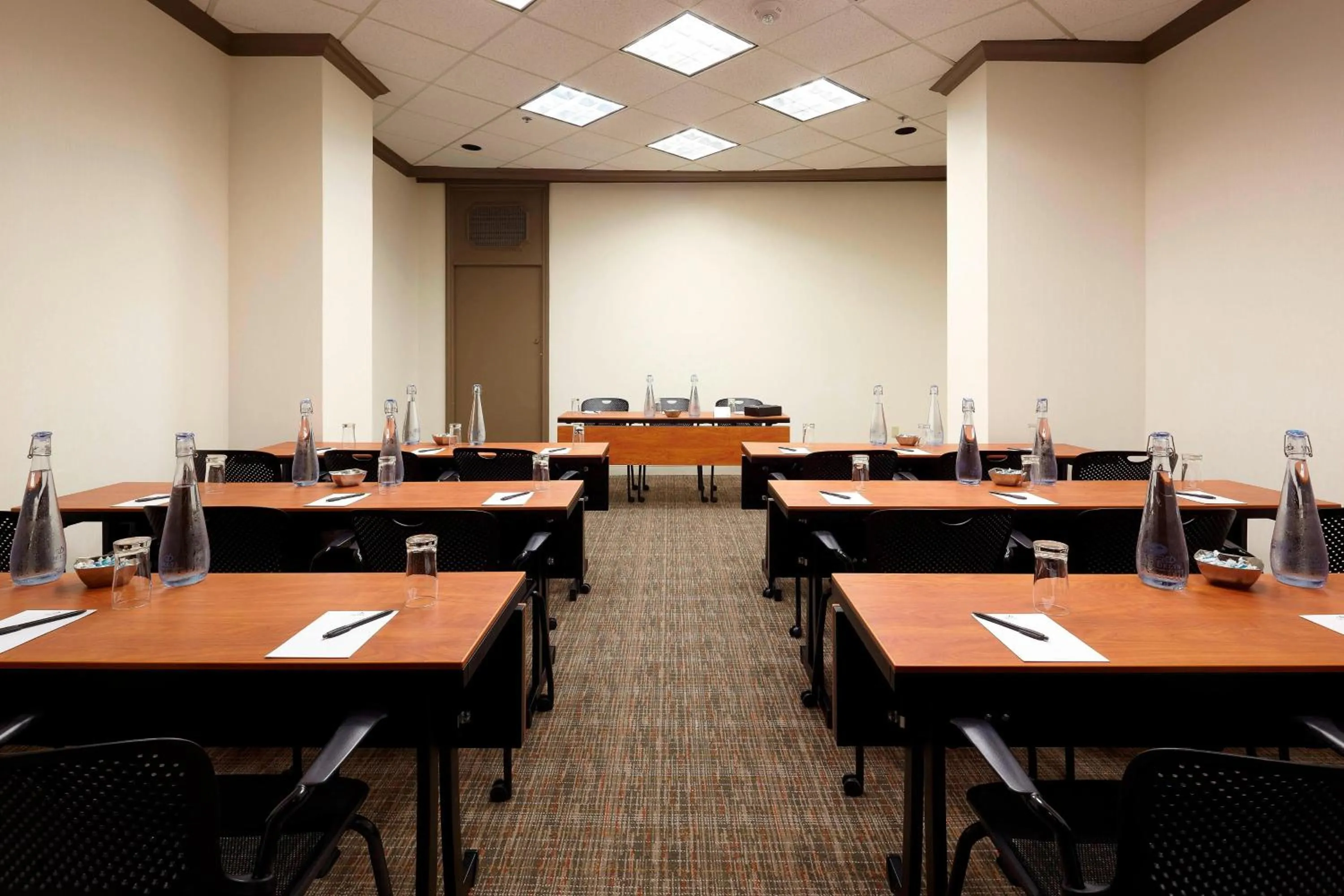 Meeting/conference room in Delta Hotels by Marriott Ottawa City Centre
