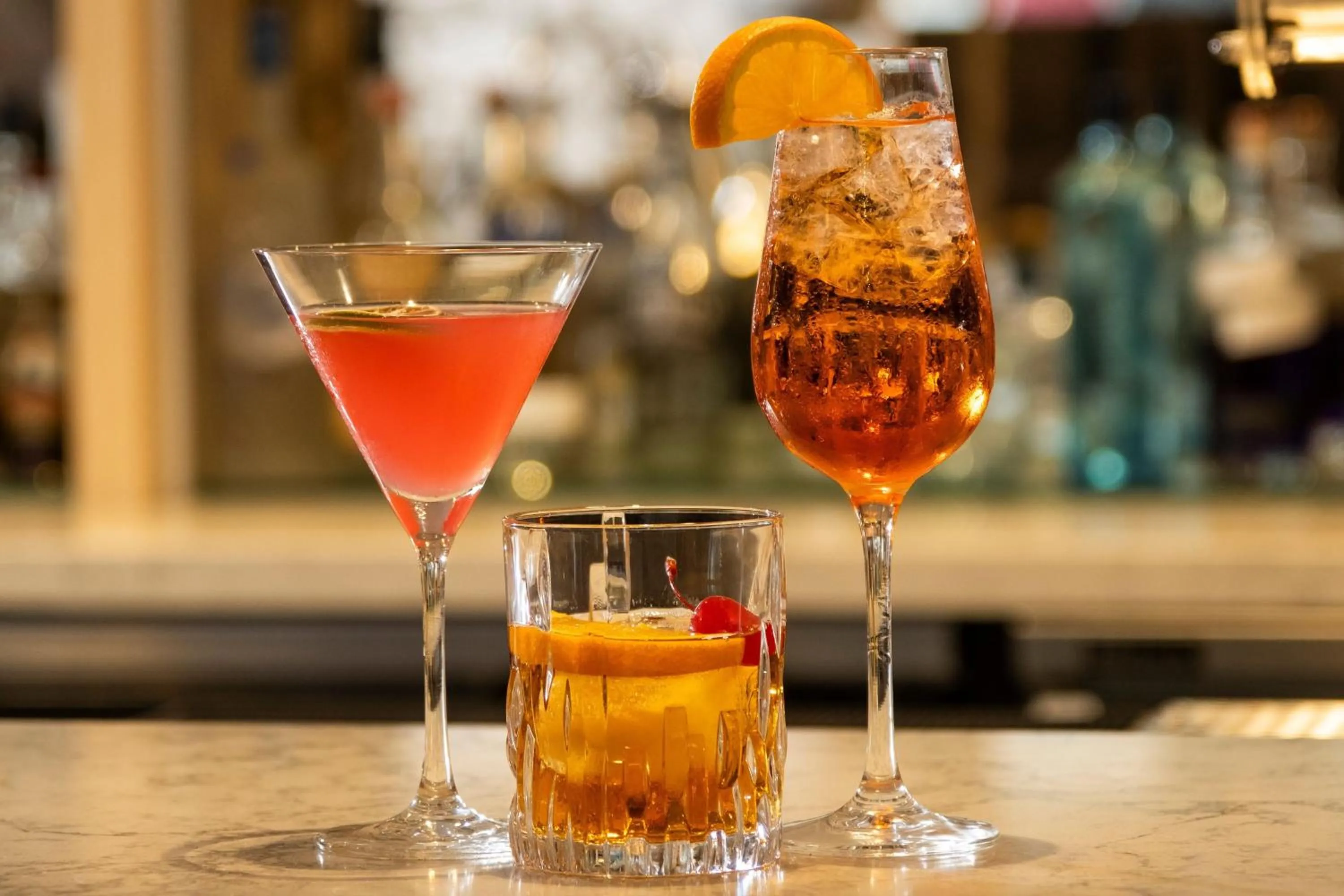 Lounge or bar in Delta Hotels by Marriott Ottawa City Centre