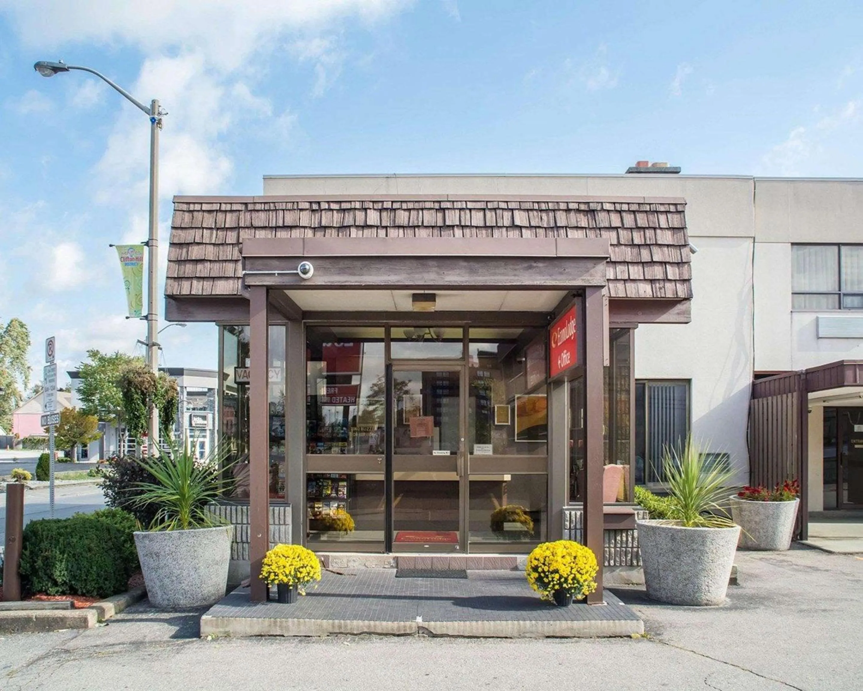 Property building in Econo Lodge By the Falls