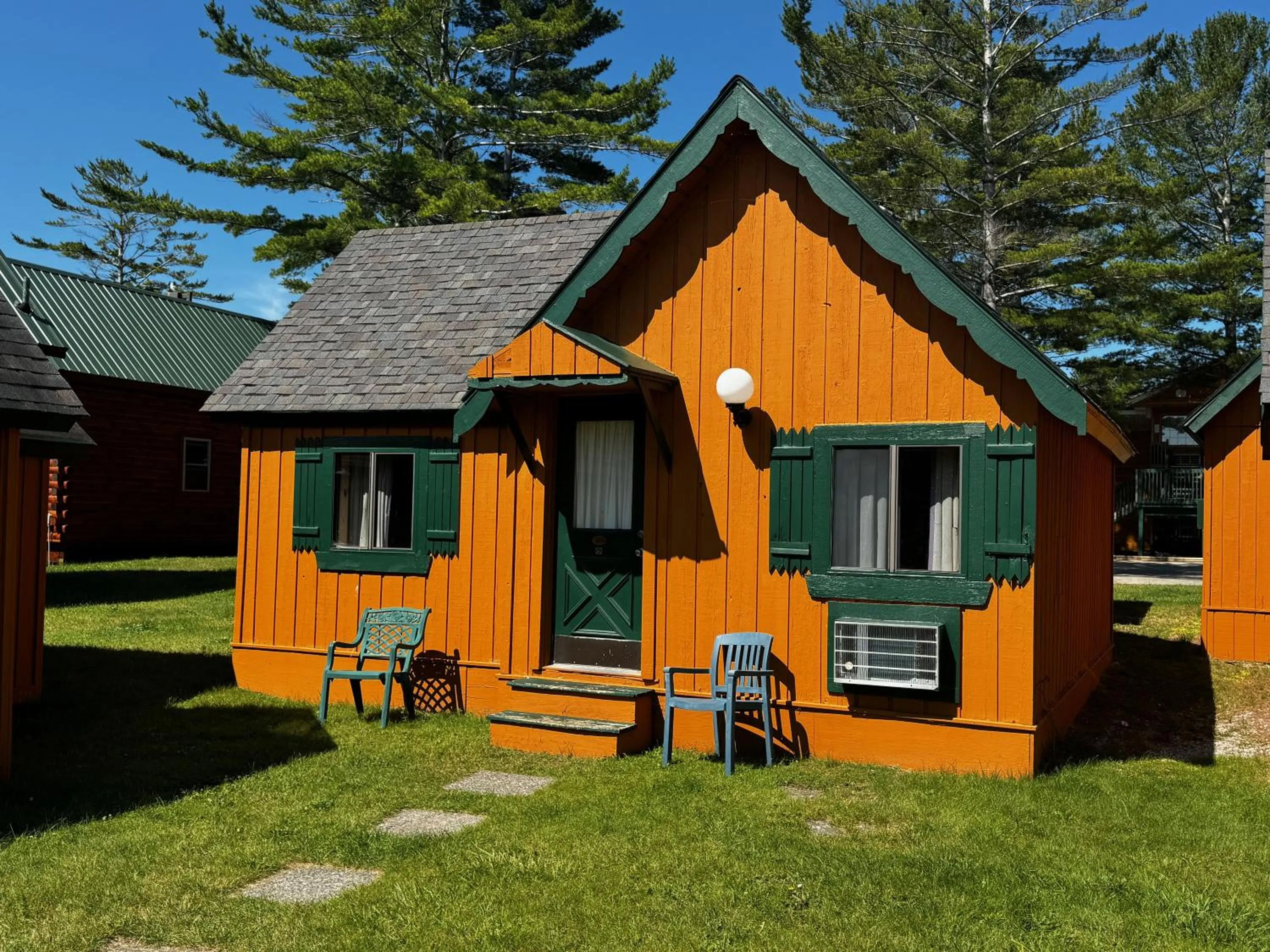 Cabins of Mackinac & Lodge