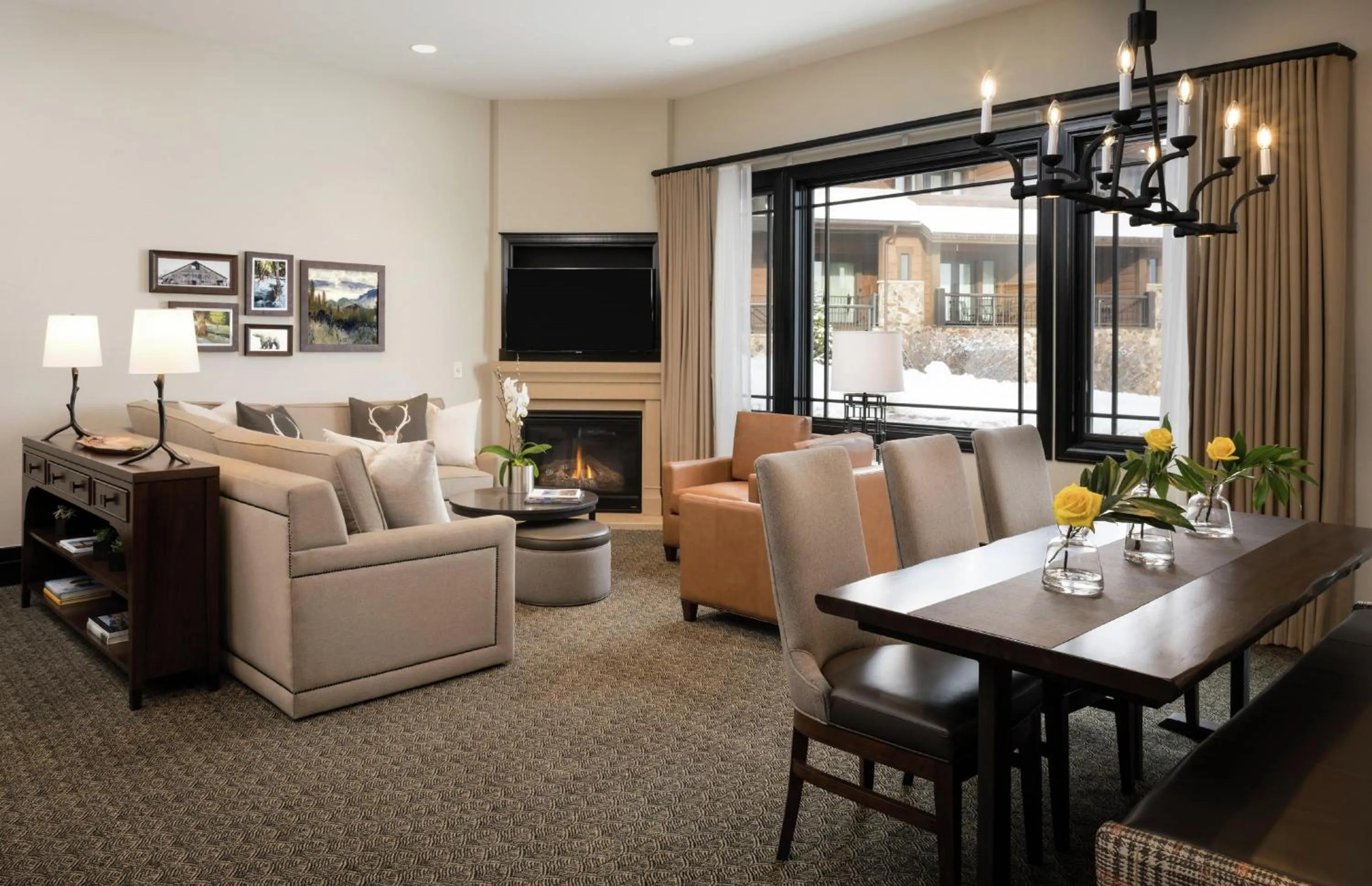 Living room in Waldorf Astoria Park City
