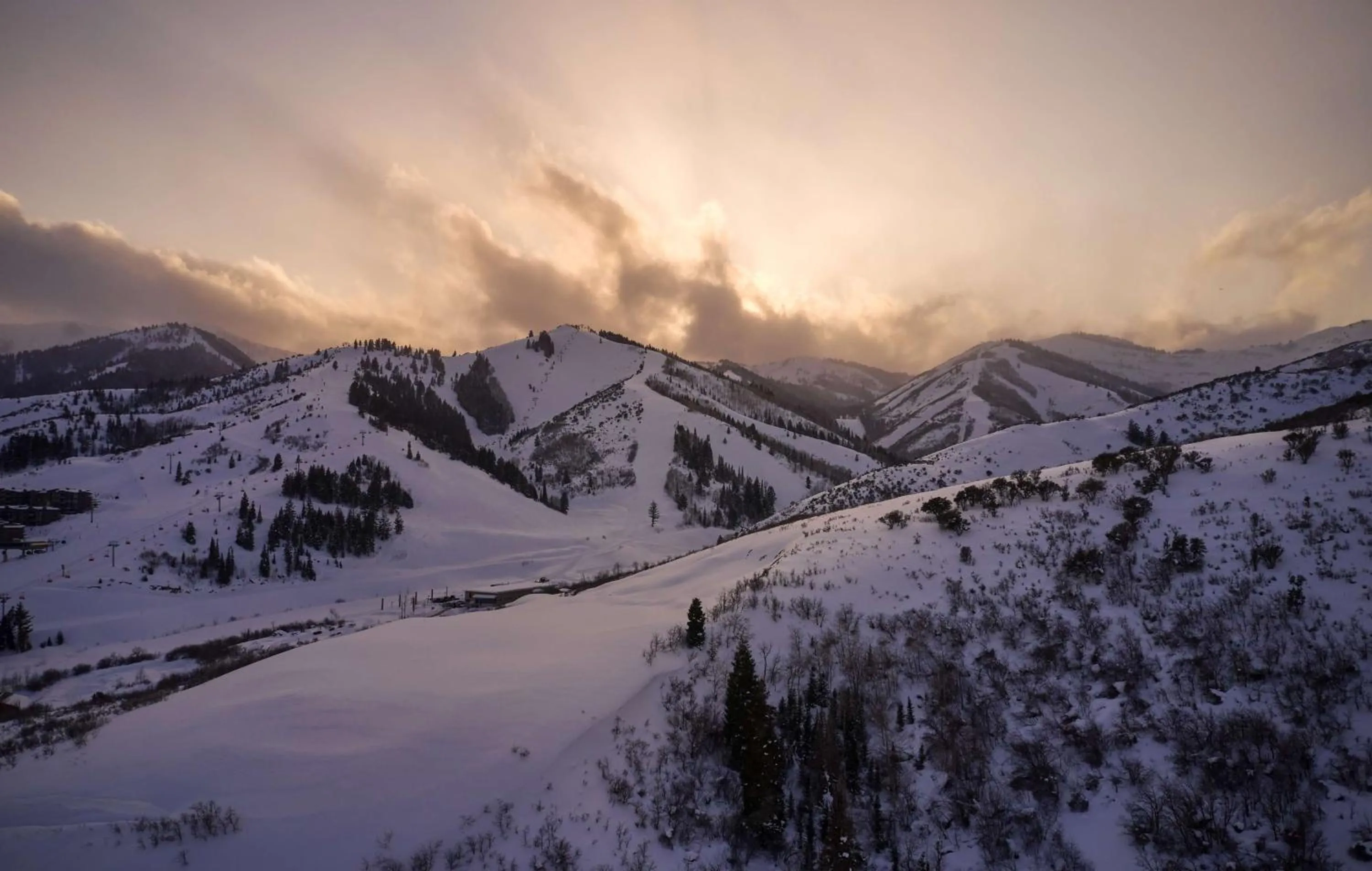 Property building in Waldorf Astoria Park City