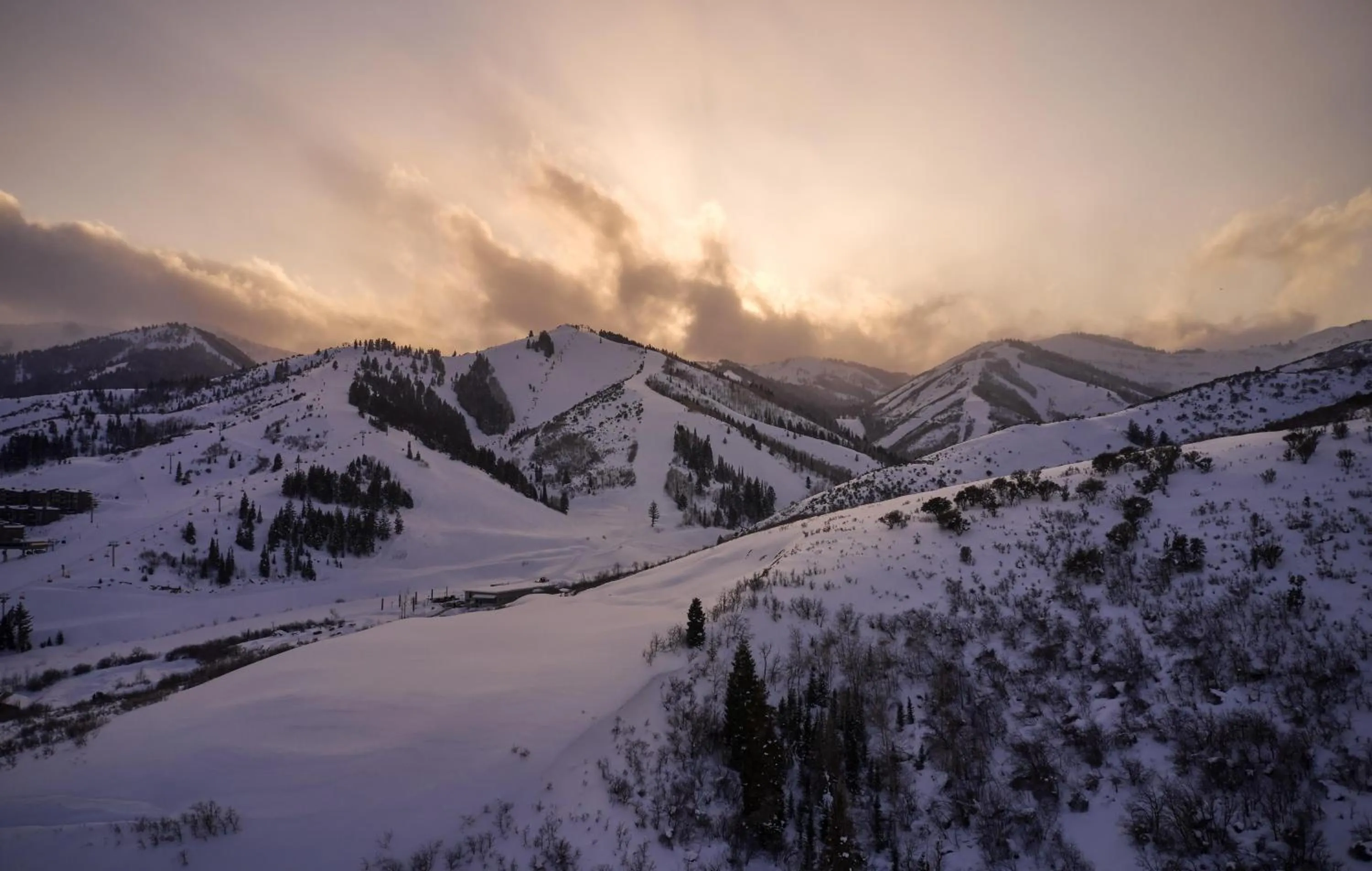 Property building in Waldorf Astoria Park City