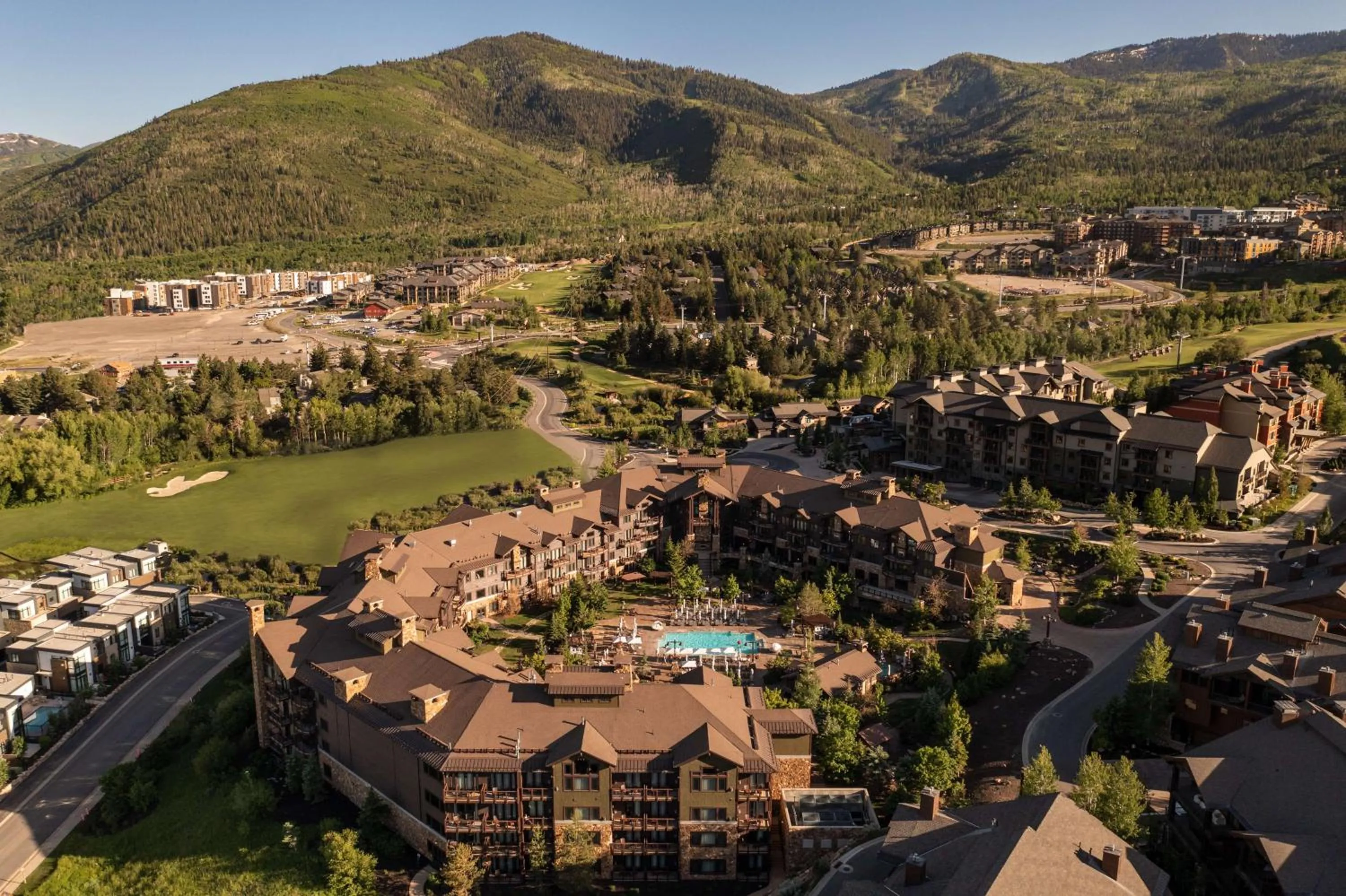 Property building in Waldorf Astoria Park City