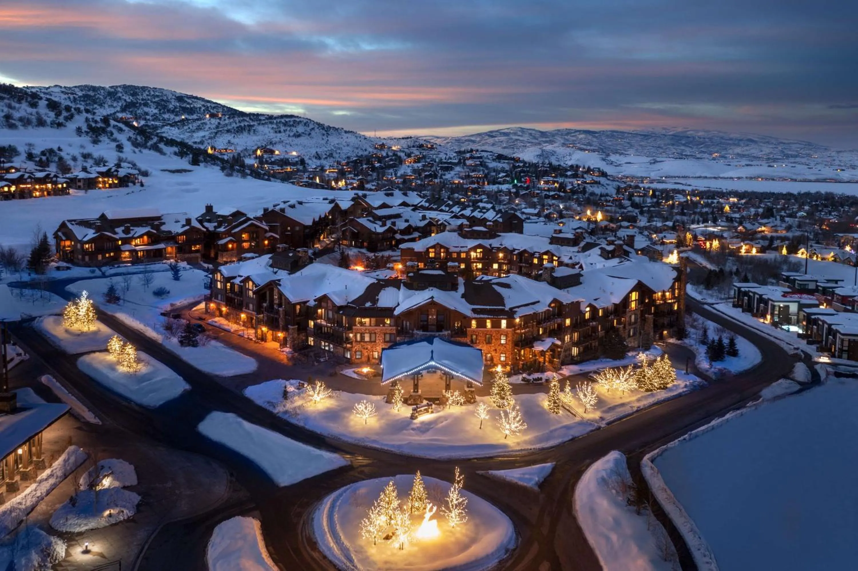 Property building in Waldorf Astoria Park City