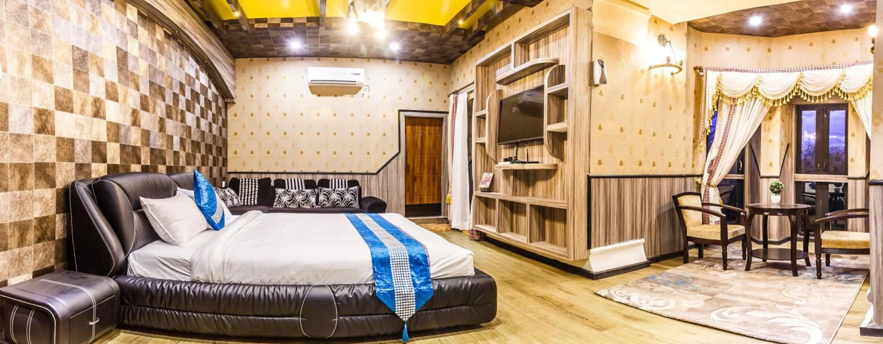 Shower, Bed in Royal Empire Boutique Hotel