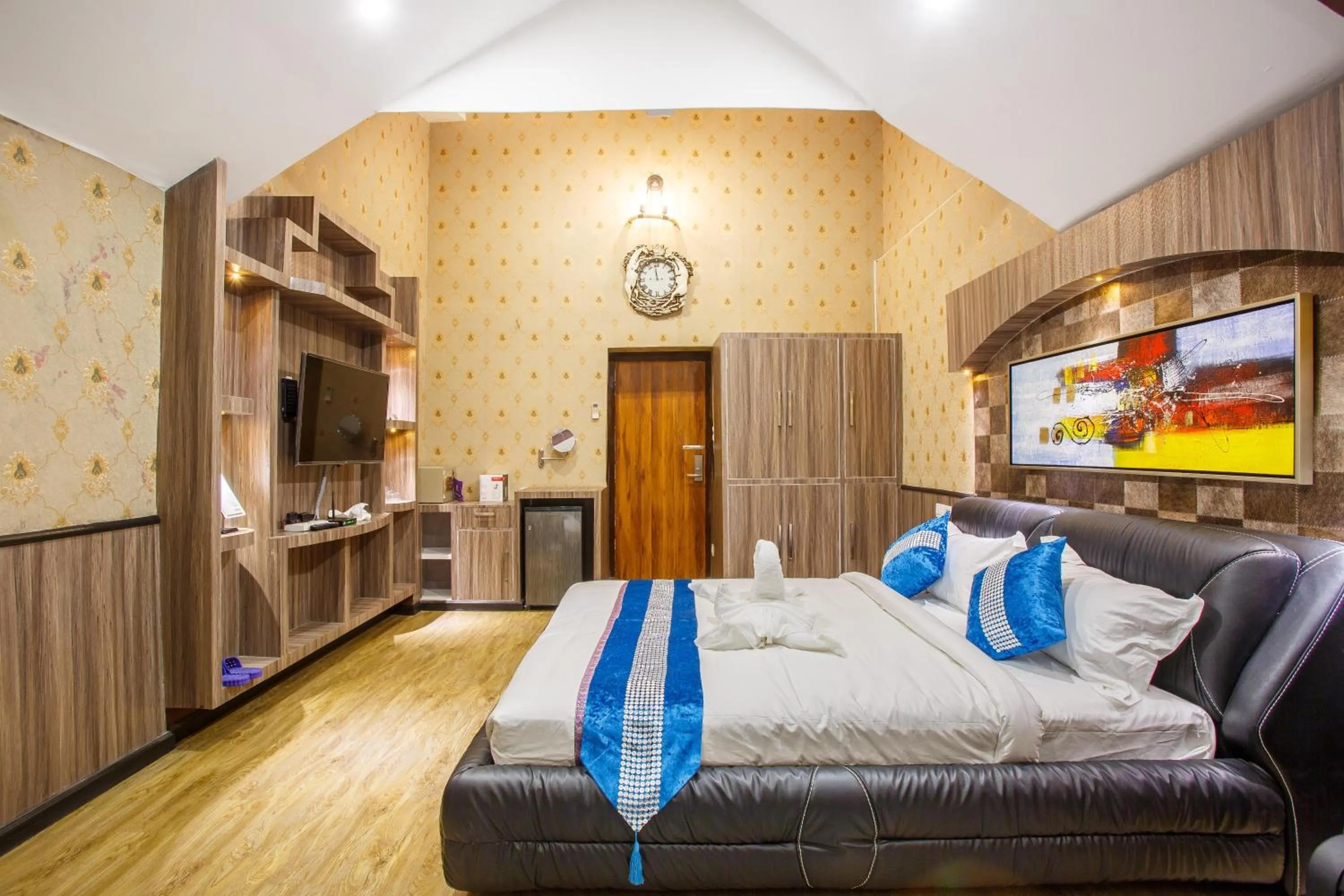 Shower, Bed in Royal Empire Boutique Hotel