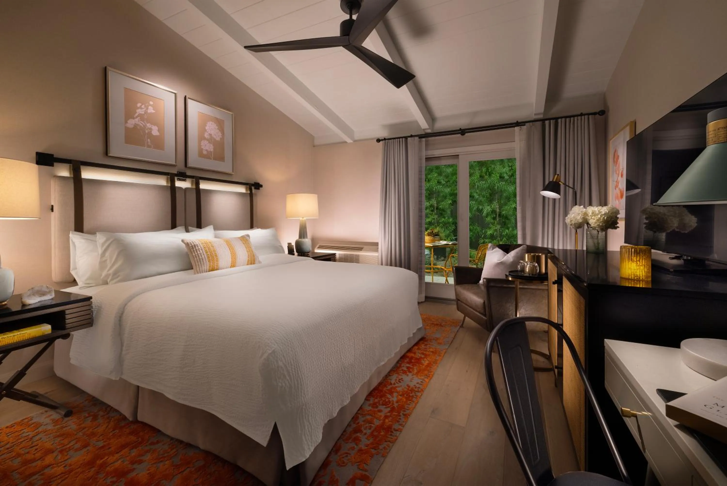 Bed in The Cottages Hotel