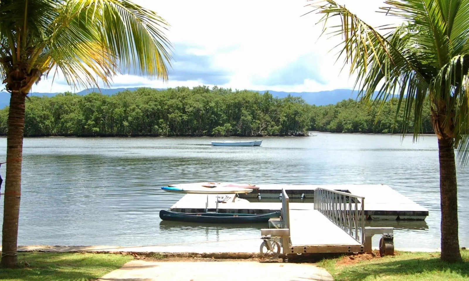 Nearby landmark in Apê Temporada Praia Grande SP Completo com Piscina, Churrasqueira, Estacionamento