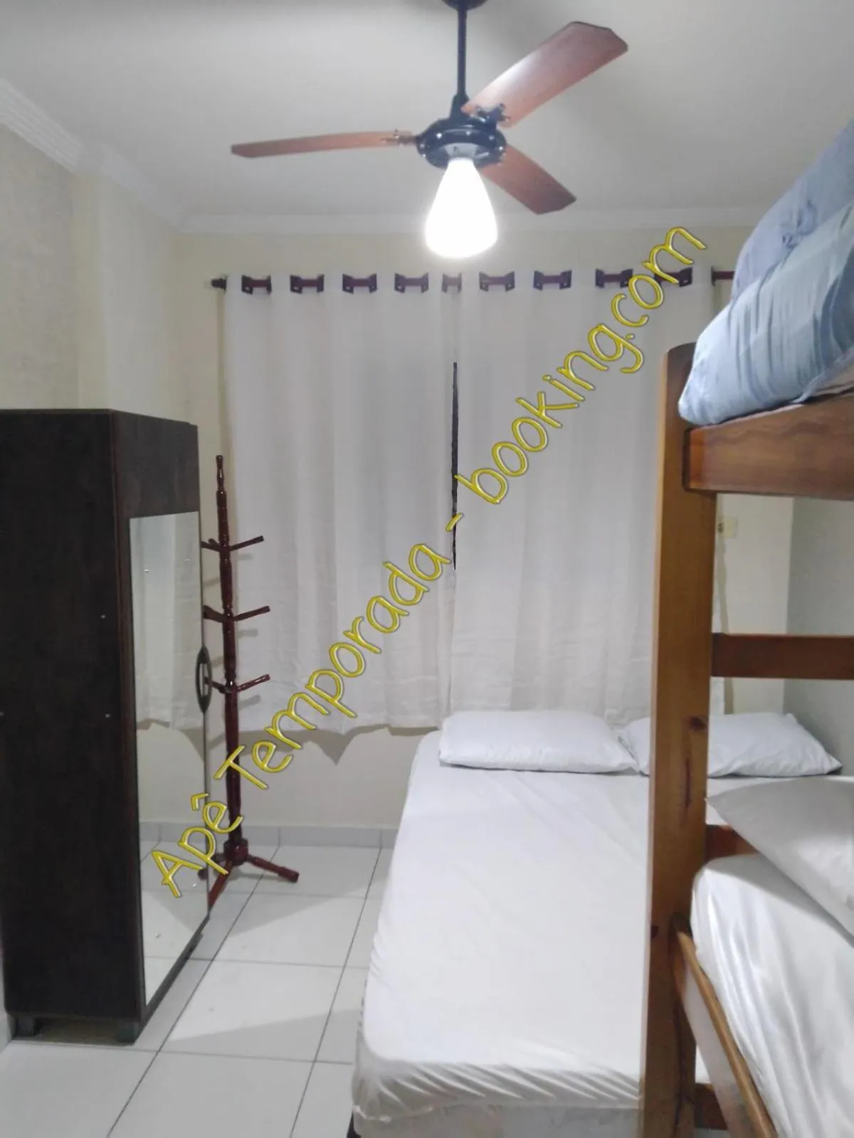 Bedroom, Bed in Apê Temporada Praia Grande SP Completo com Piscina, Churrasqueira, Estacionamento