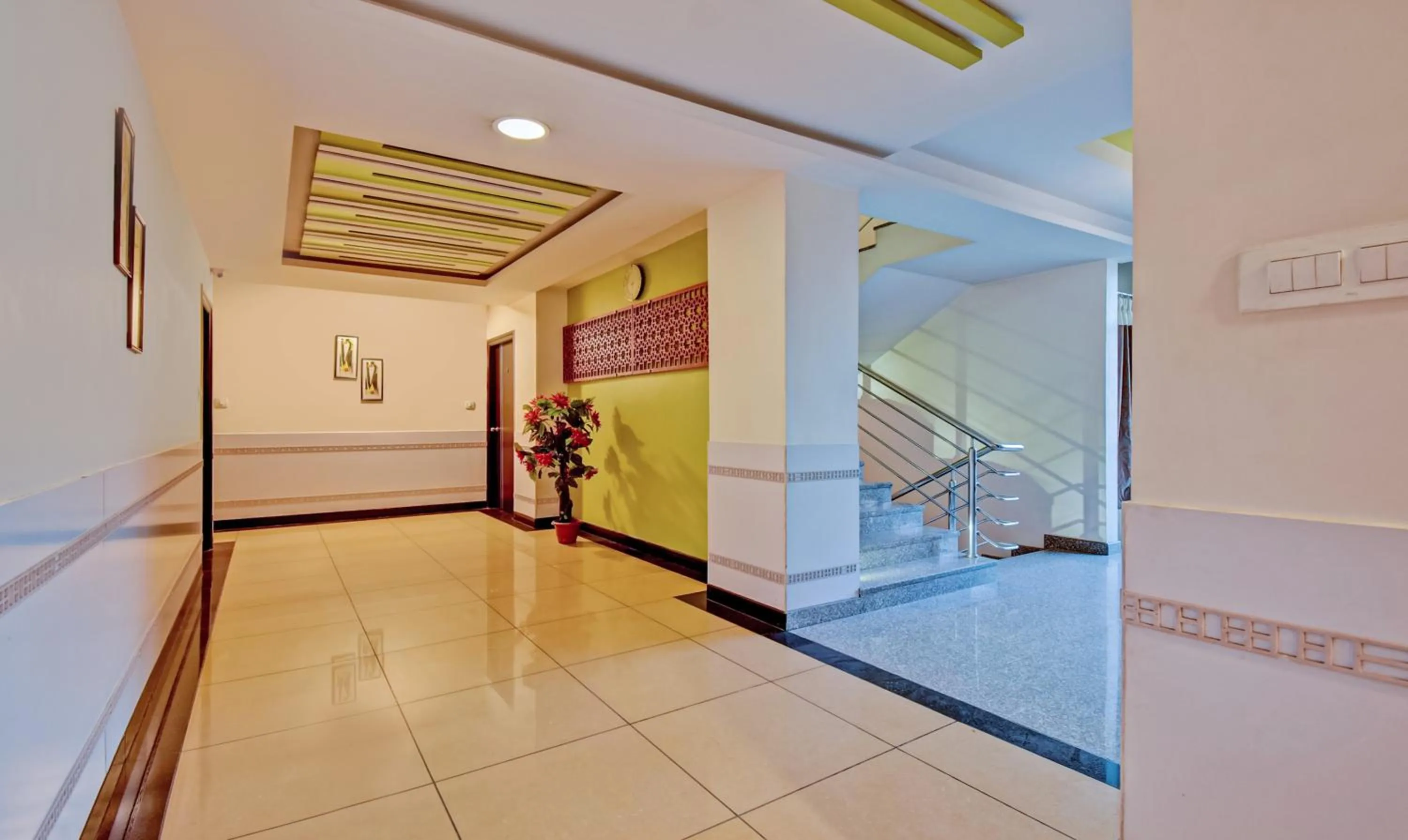 Lobby or reception in Treebo Raj Elegance Manyata Tech Park