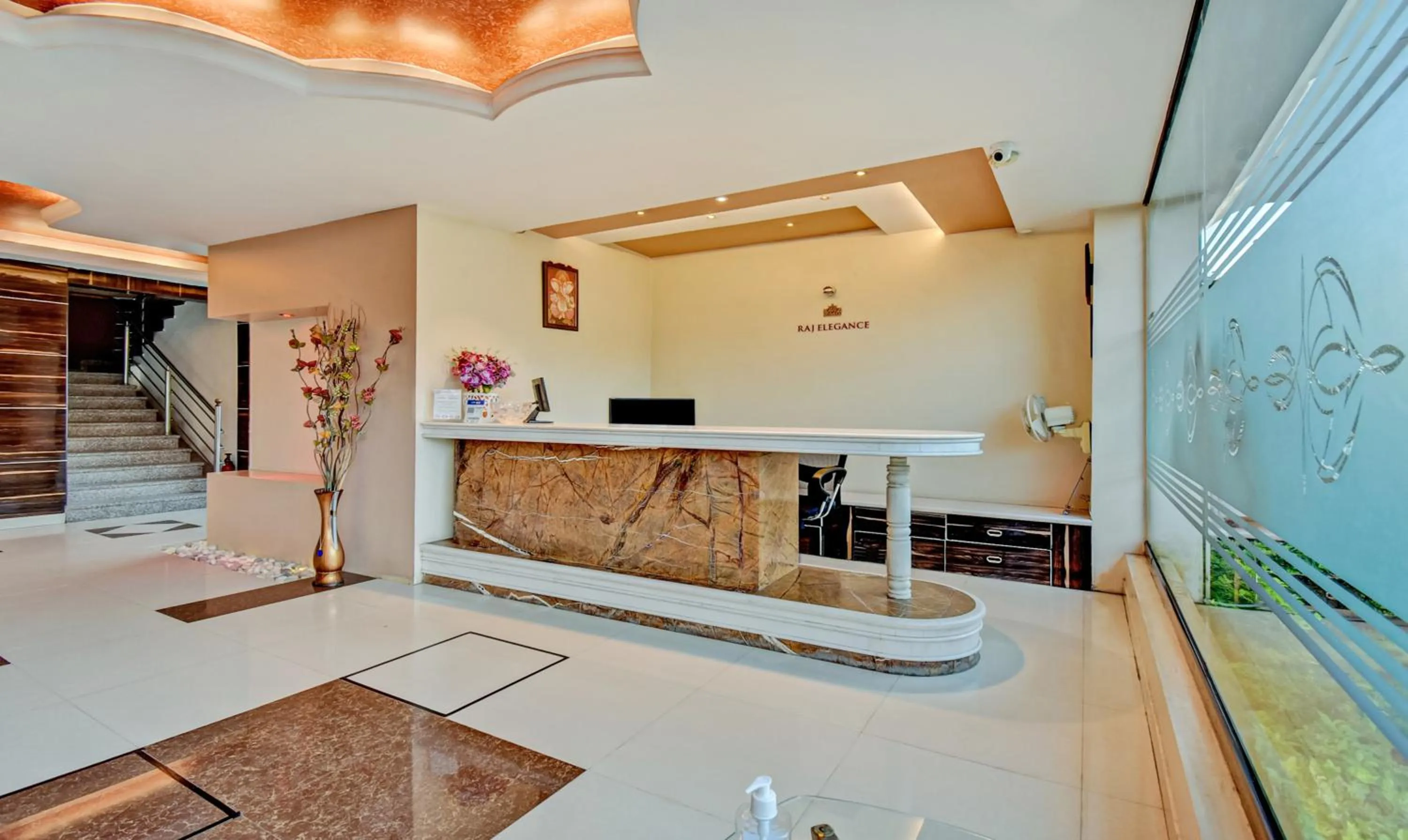 Lobby or reception in Treebo Raj Elegance Manyata Tech Park