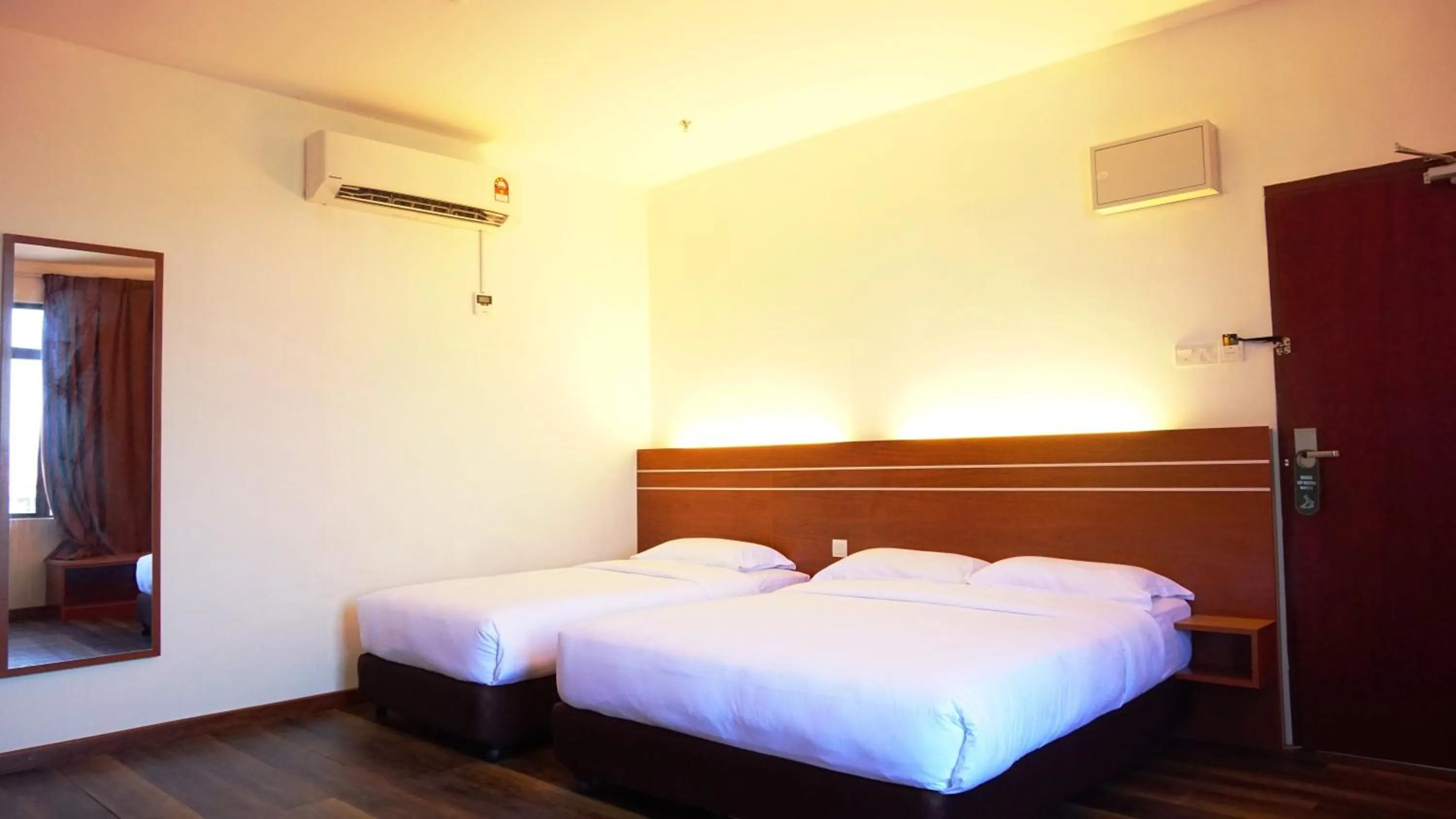 Bedroom, Bed in Best Star Resort